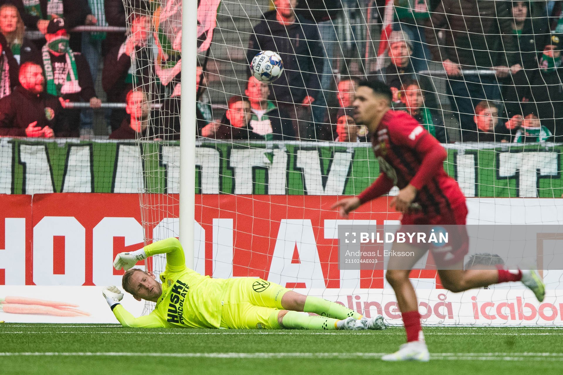 Hammarbys målvakt David Ousted deppar