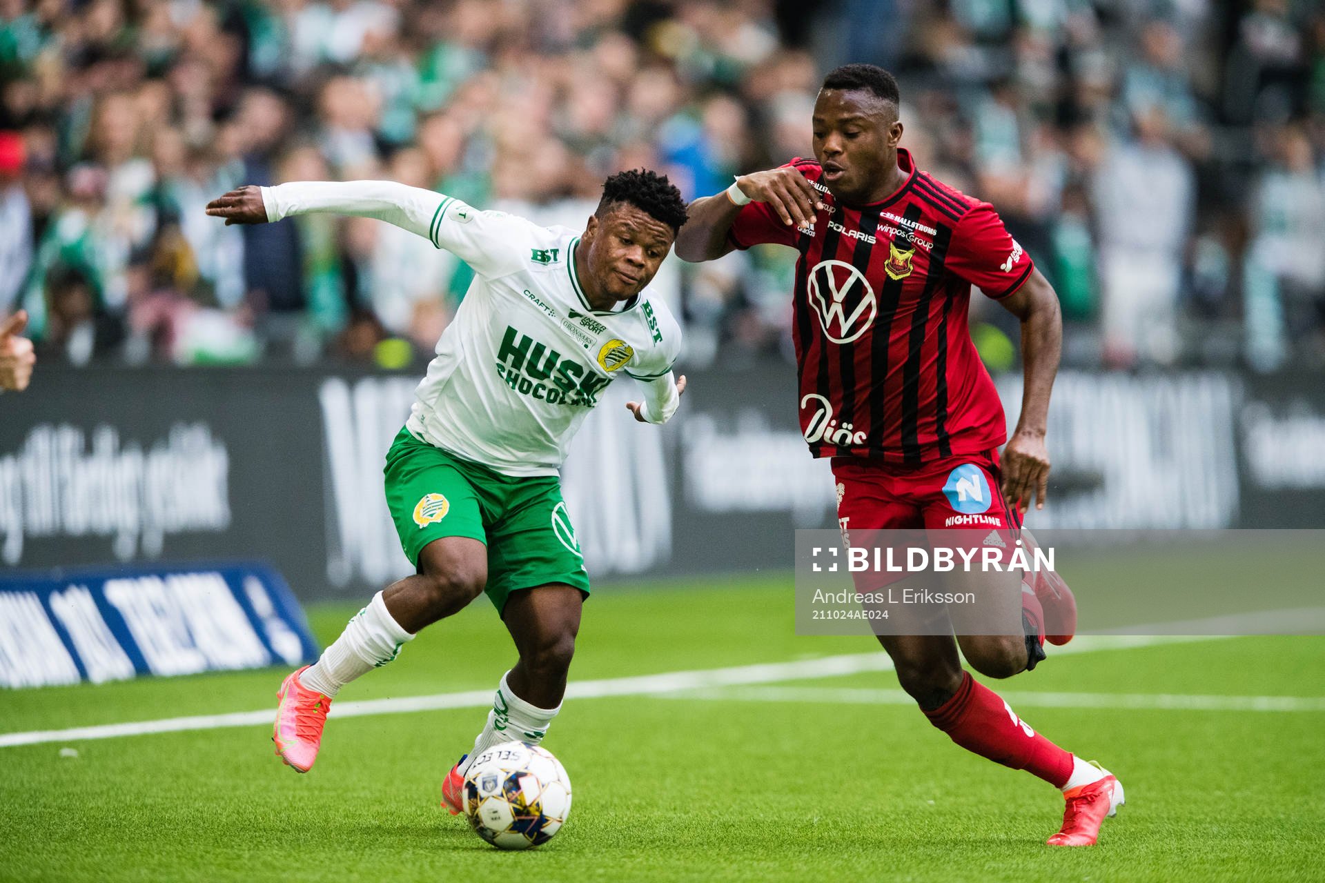 Hammarbys Akinkunmi Amoo och Östersunds Patrick Kpozo