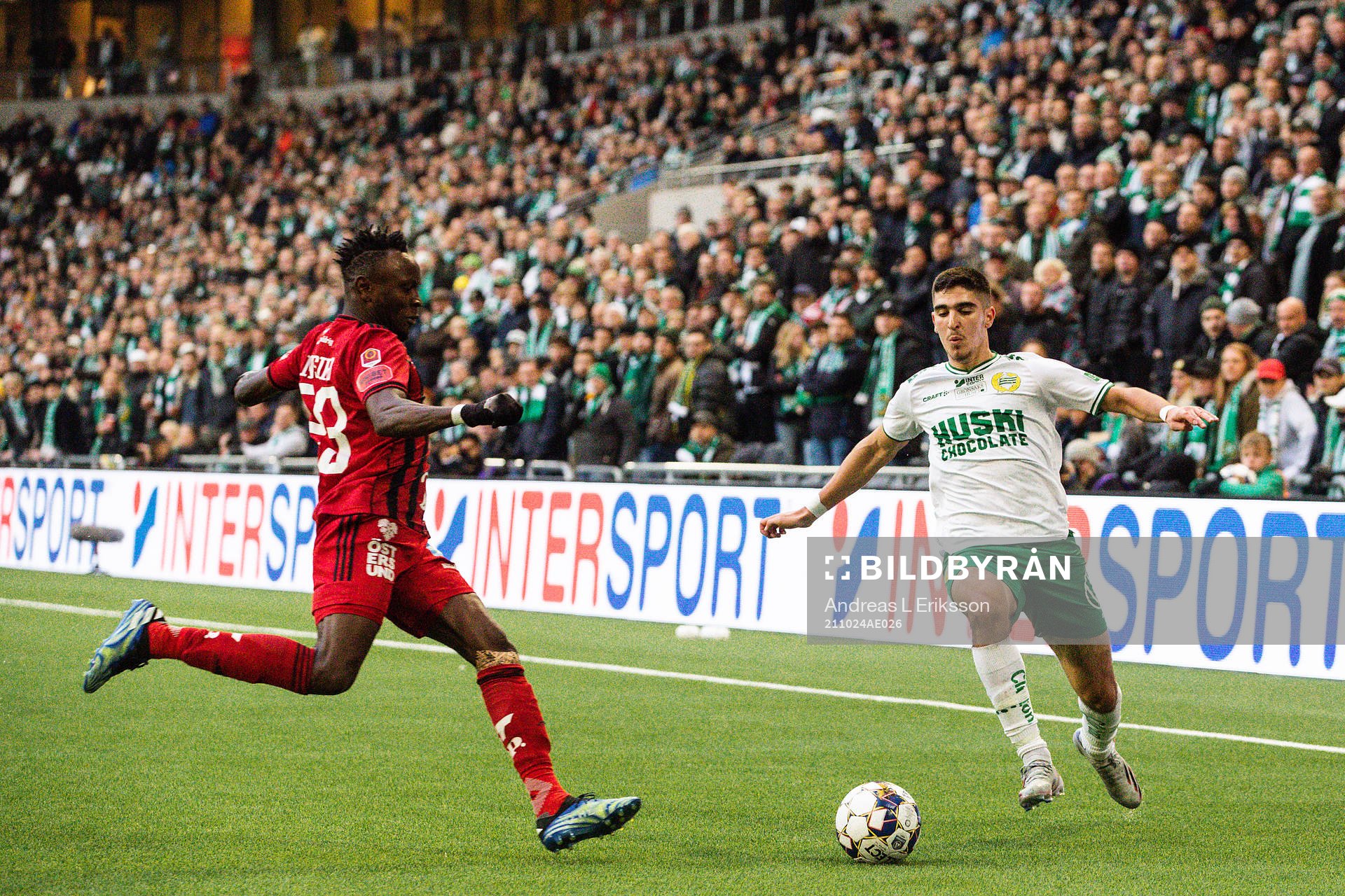 Östersunds Samuel Mensiro och Hammarbys Mayckel Lahdo