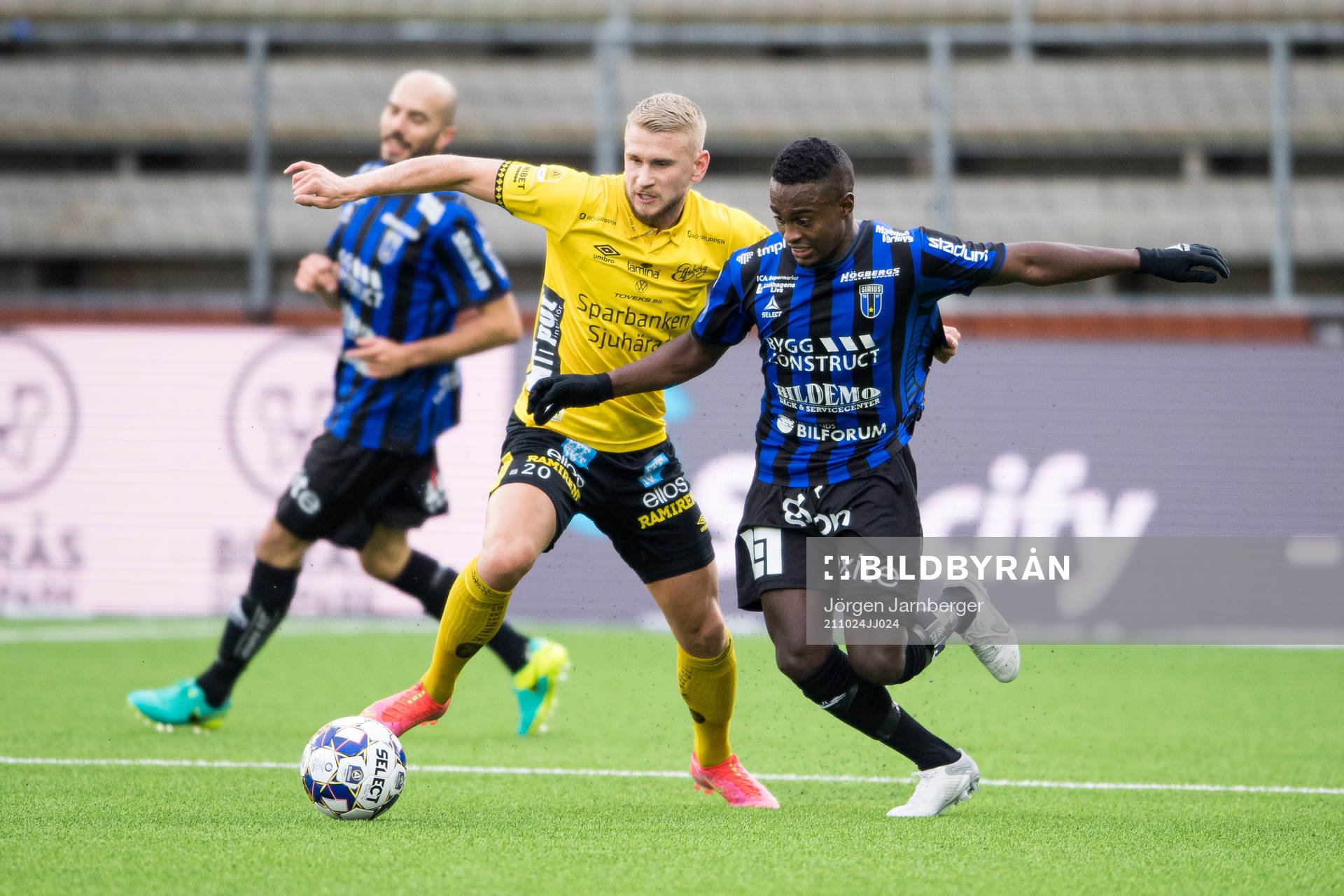 Elfsborgs Simon Strand och Sirius Nahom Girmai Netabay