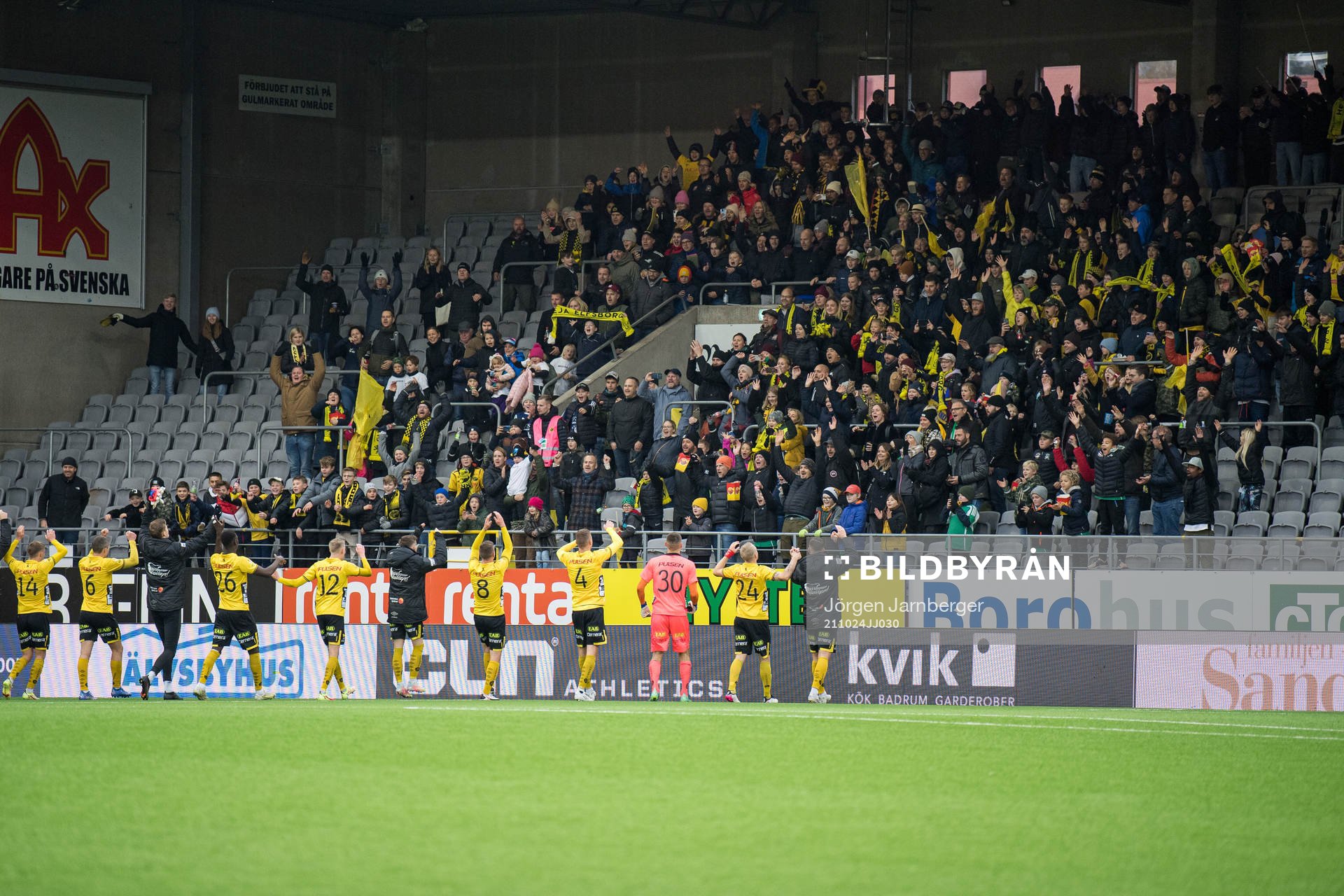 Elfsborgs spelare tackar publiken