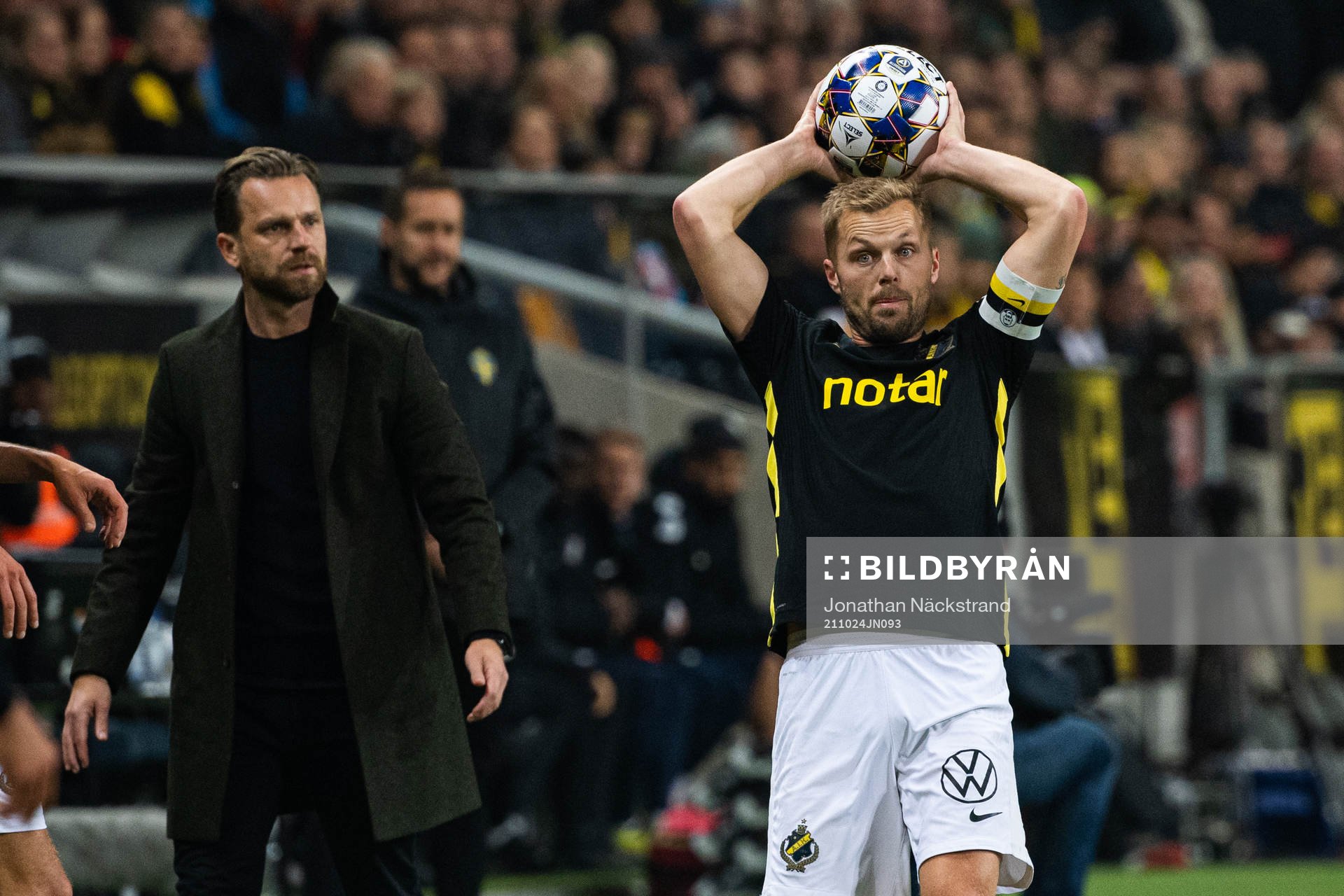 s Sebastian Larsson och AIK:s tränare Bartosz Grzelak