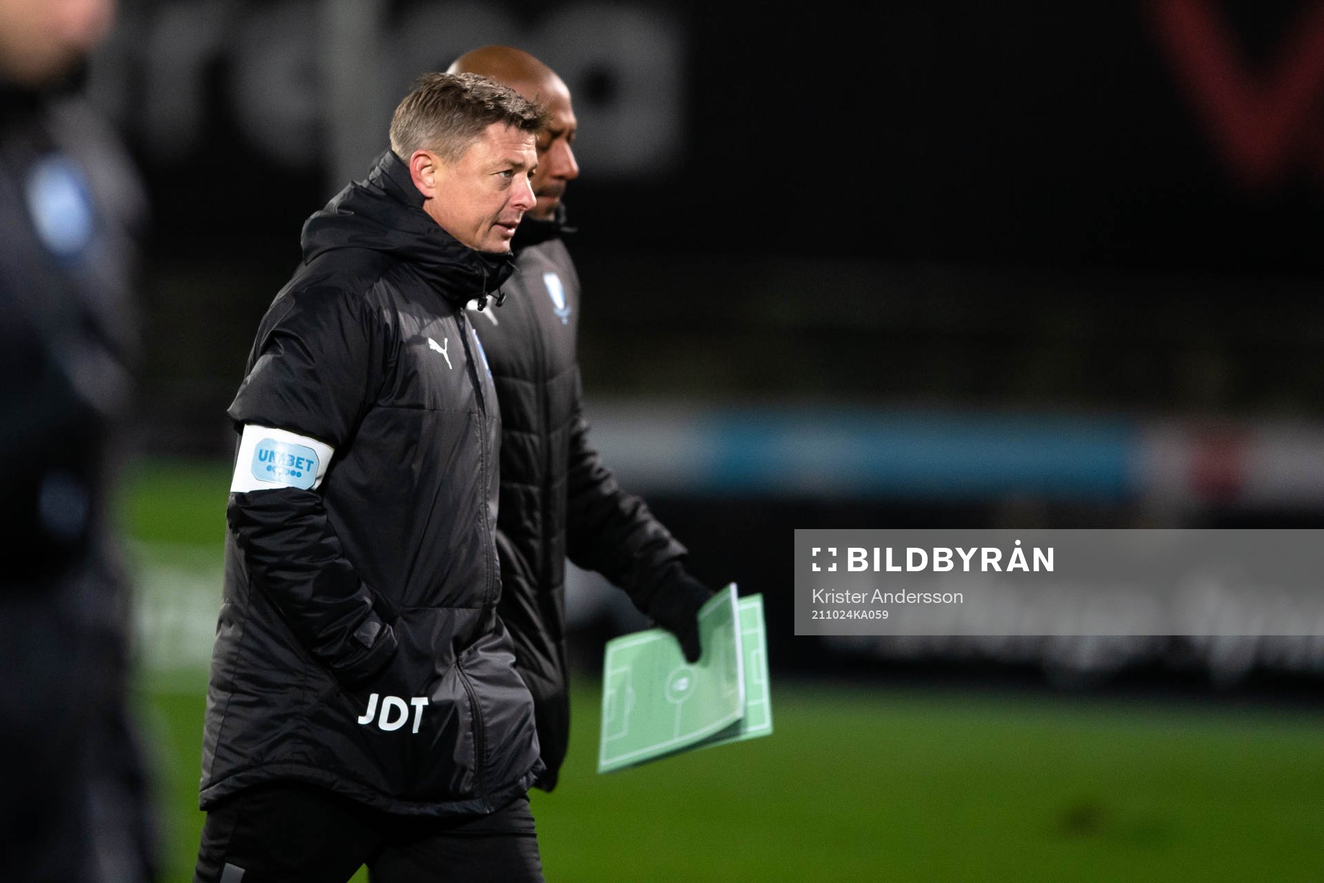 Malmös huvudtränare Jon Dahl Tomasson efter fotbollsmatchen i Allsvenskan mellan Varberg och Malmö FF den 24 oktober 2021 i Varberg. 