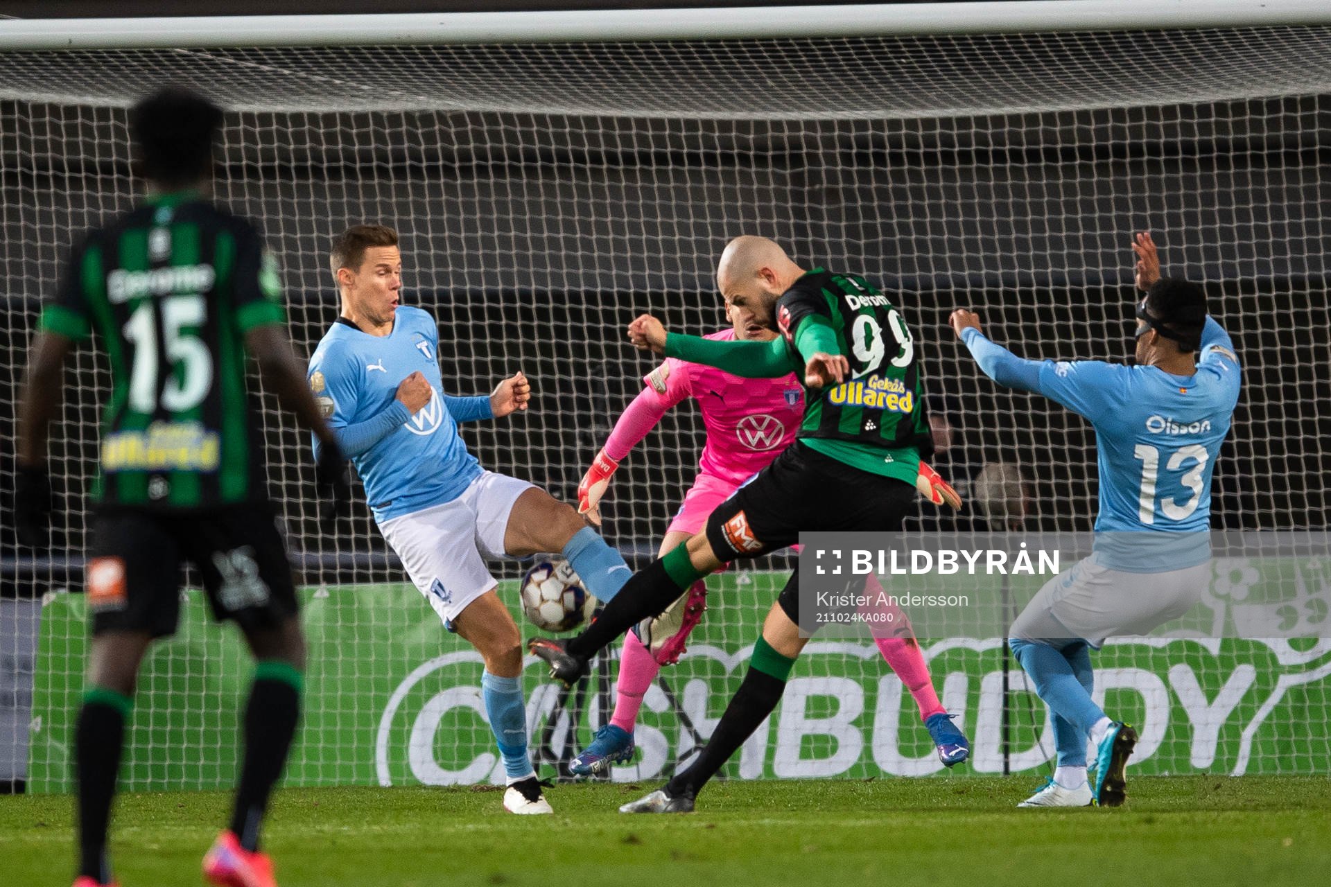 Robin Simovic gör 1-0