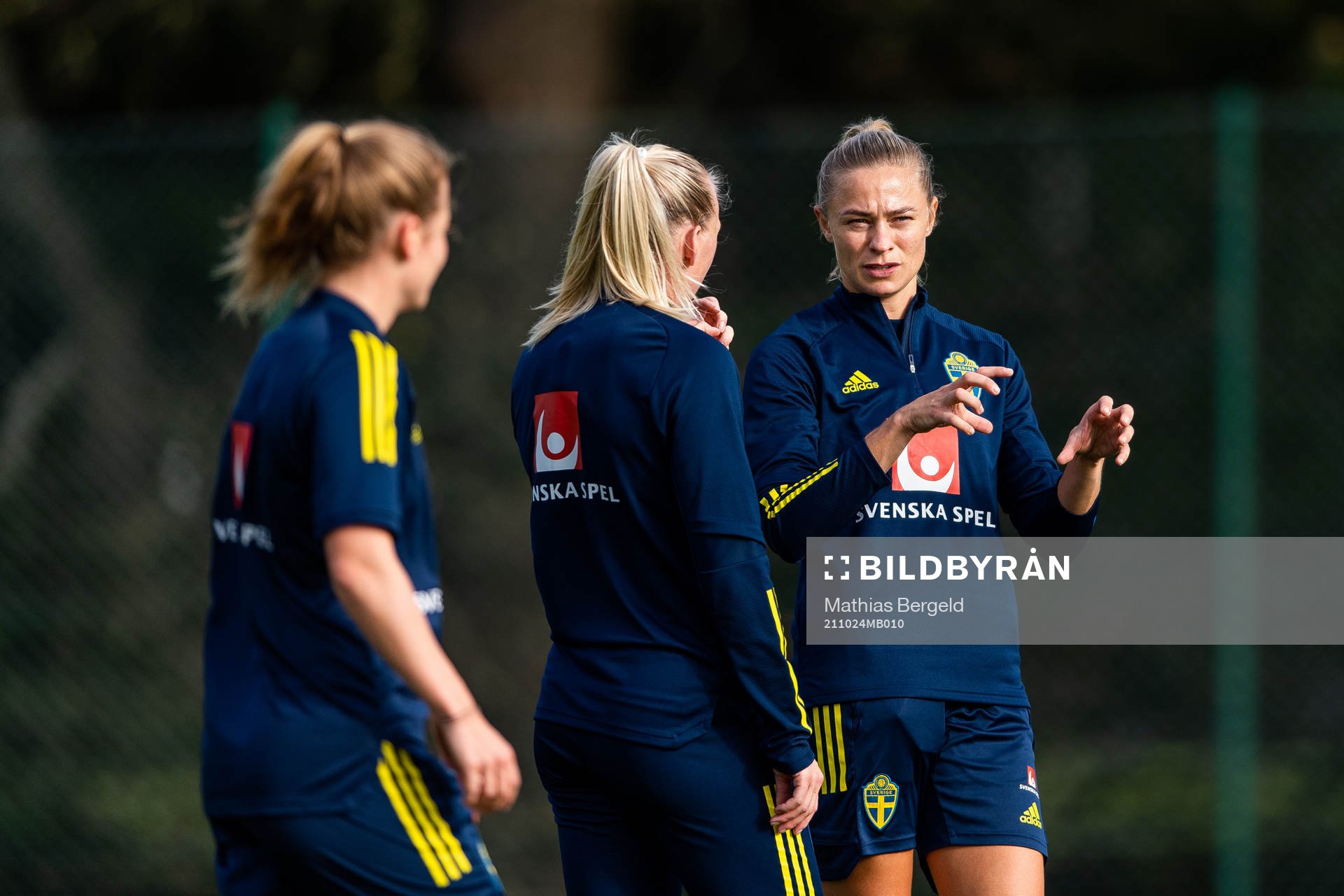 Stina Blackstenius and Fridolina Rolfö of the Swedish