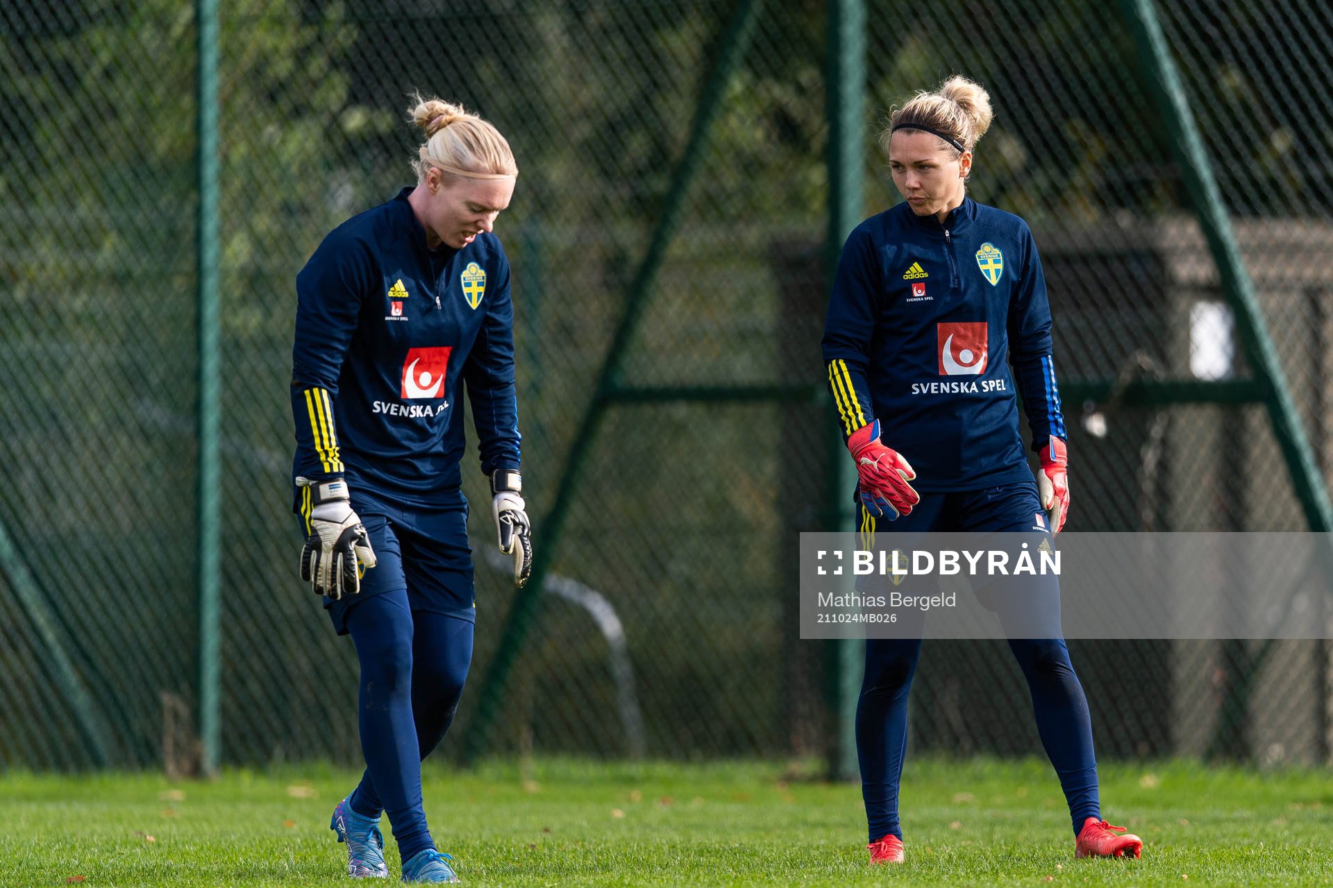 Goalkeeper Hedvig Lindahl and goalkeeper Jennifer Falk of
