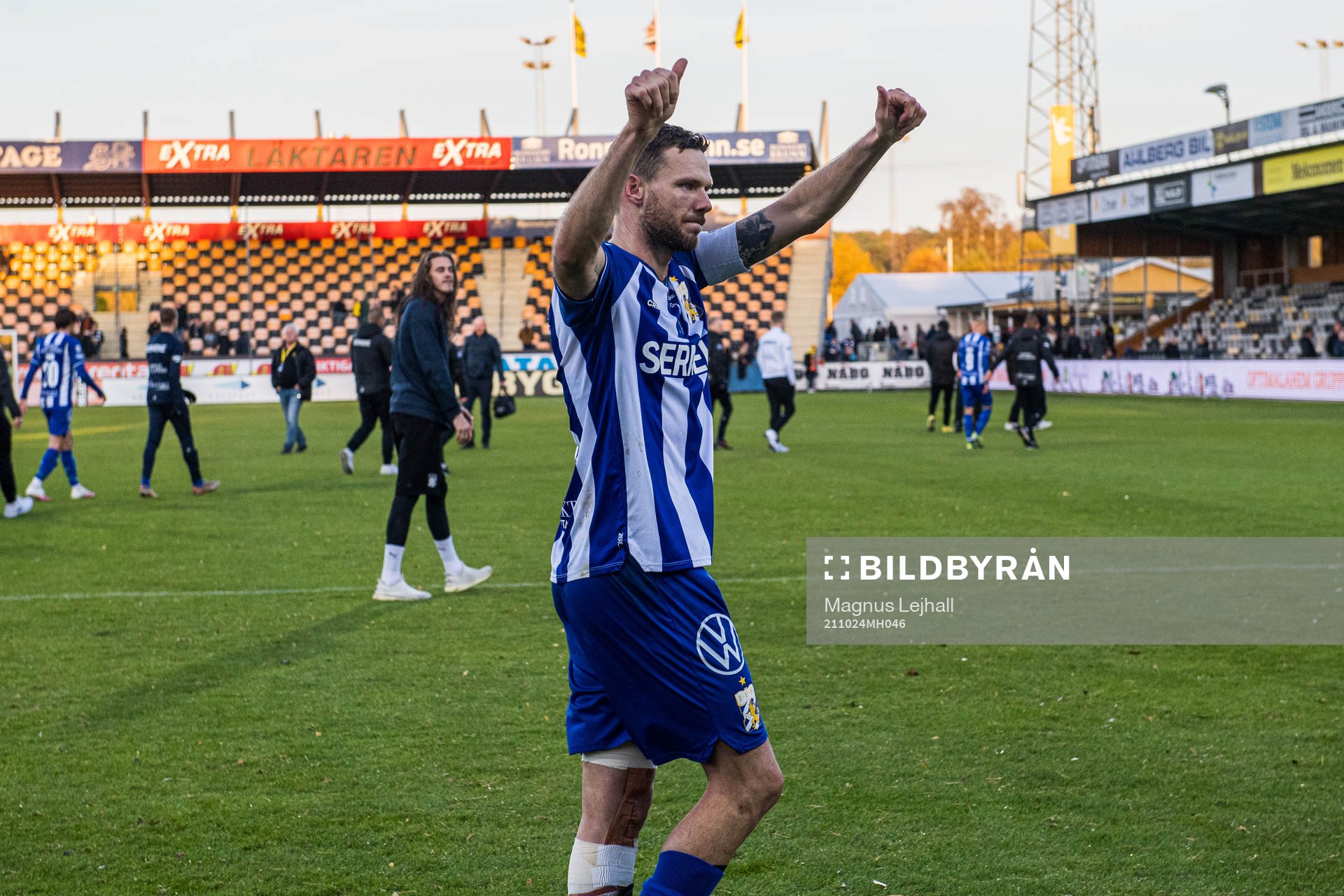 IFK Göteborgs Marcus Berg jublar efter fotbollsmatchen i Allsvenskan mellan Mjällby och IFK Göteborg den 24 oktober 2021 i Hällevik. 