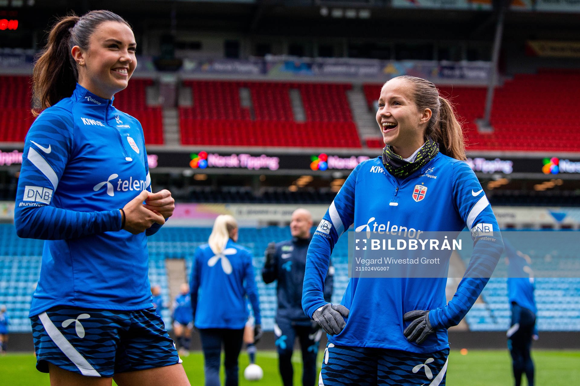 Ingrid Syrstad Engen and Guro Reiten of the Norwegian