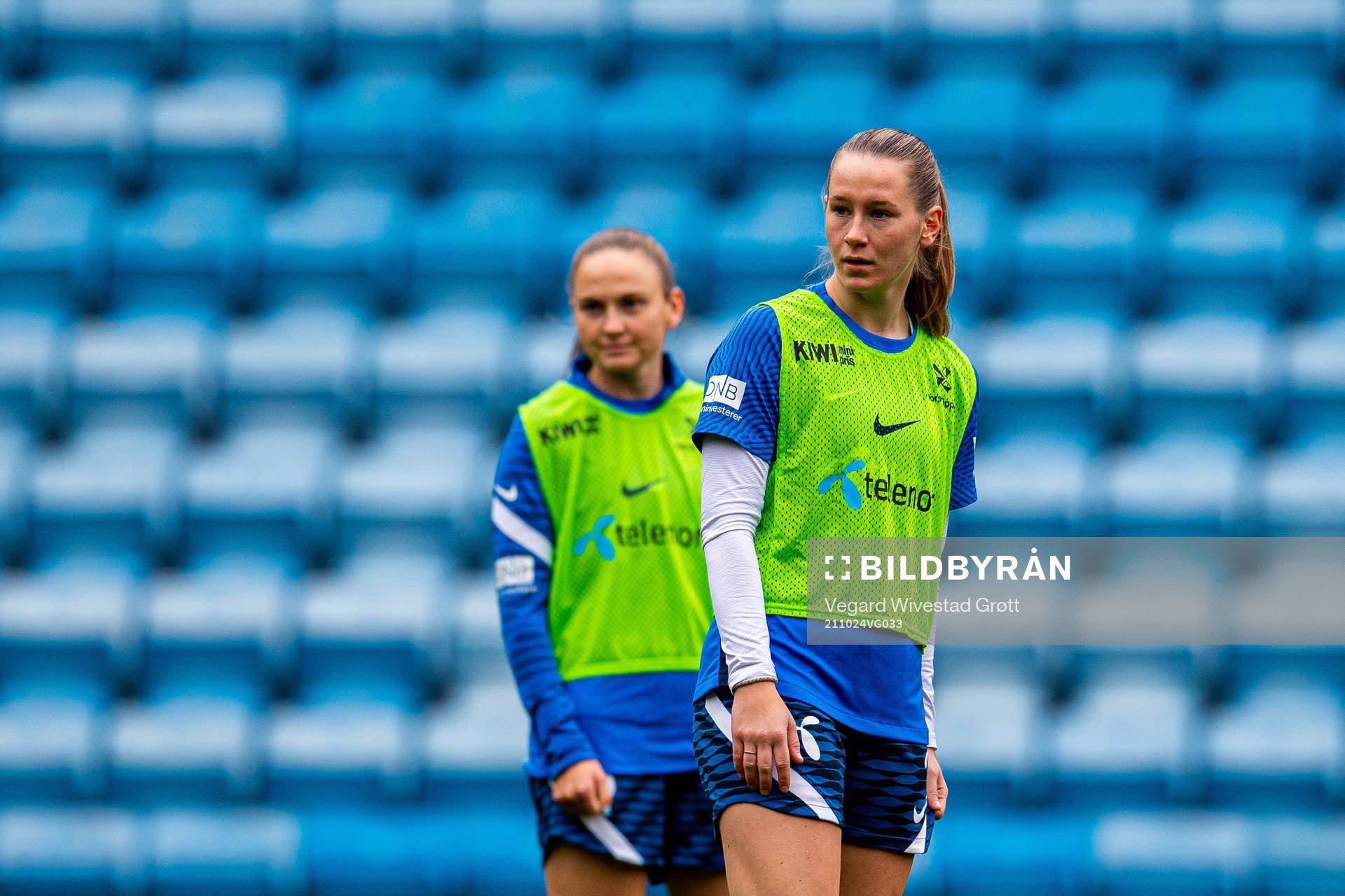 Vilde Hasund and Elisabeth Terland of the Norwegian women's
