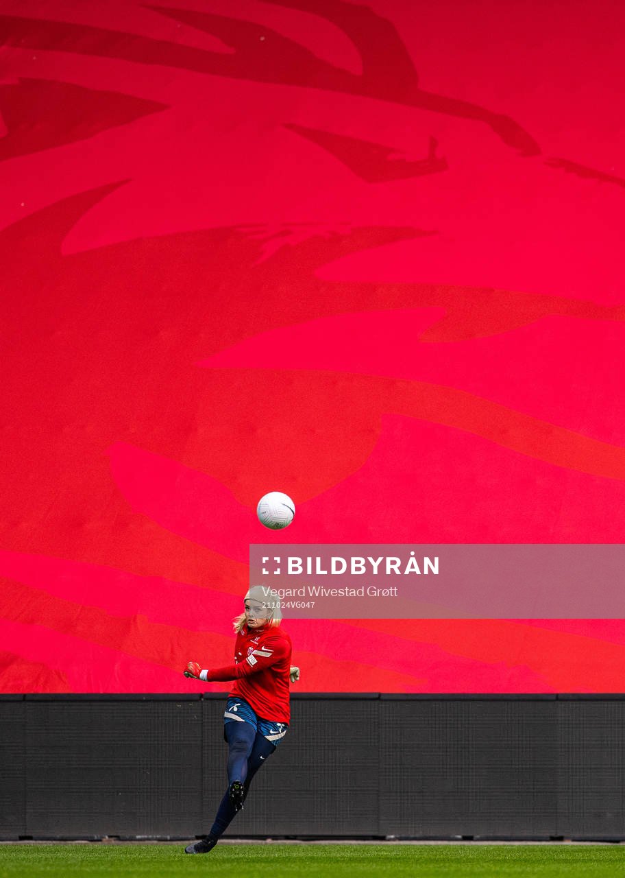 Goalkeeper Guro Pettersen of the Norwegian women's national
