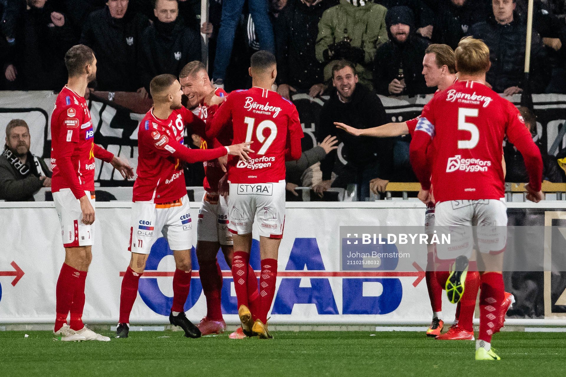 Degerfors Victor Edvardsen jublar