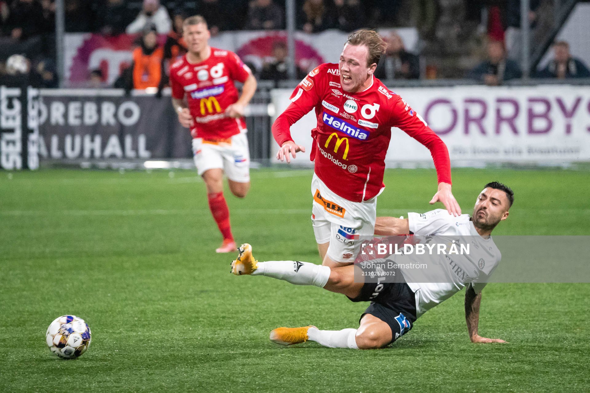Degerfors Adam Carlén och Örebros Jiloan Hamad