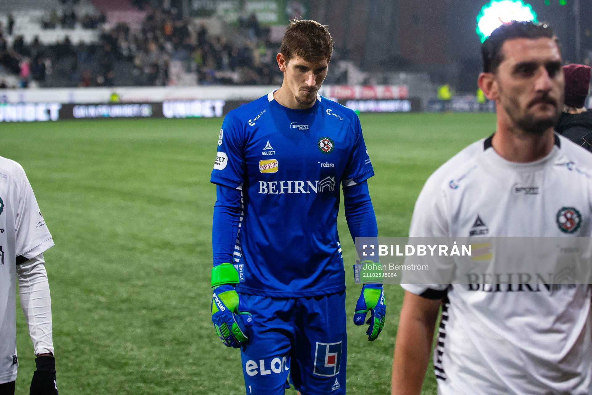 Örebros målvakt Bobby Allain deppar