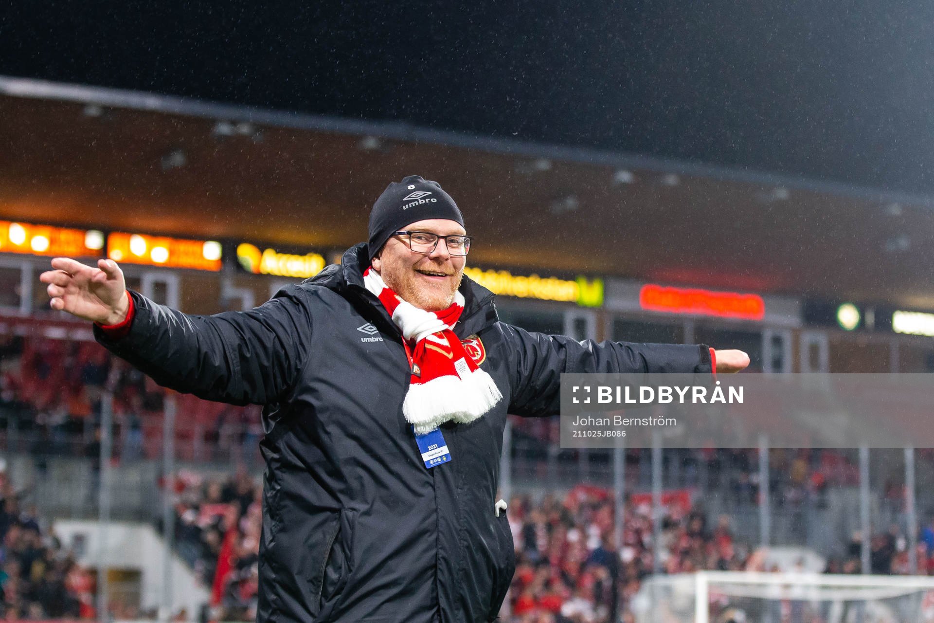 Degerfors sportchef Patrik Werner jublar