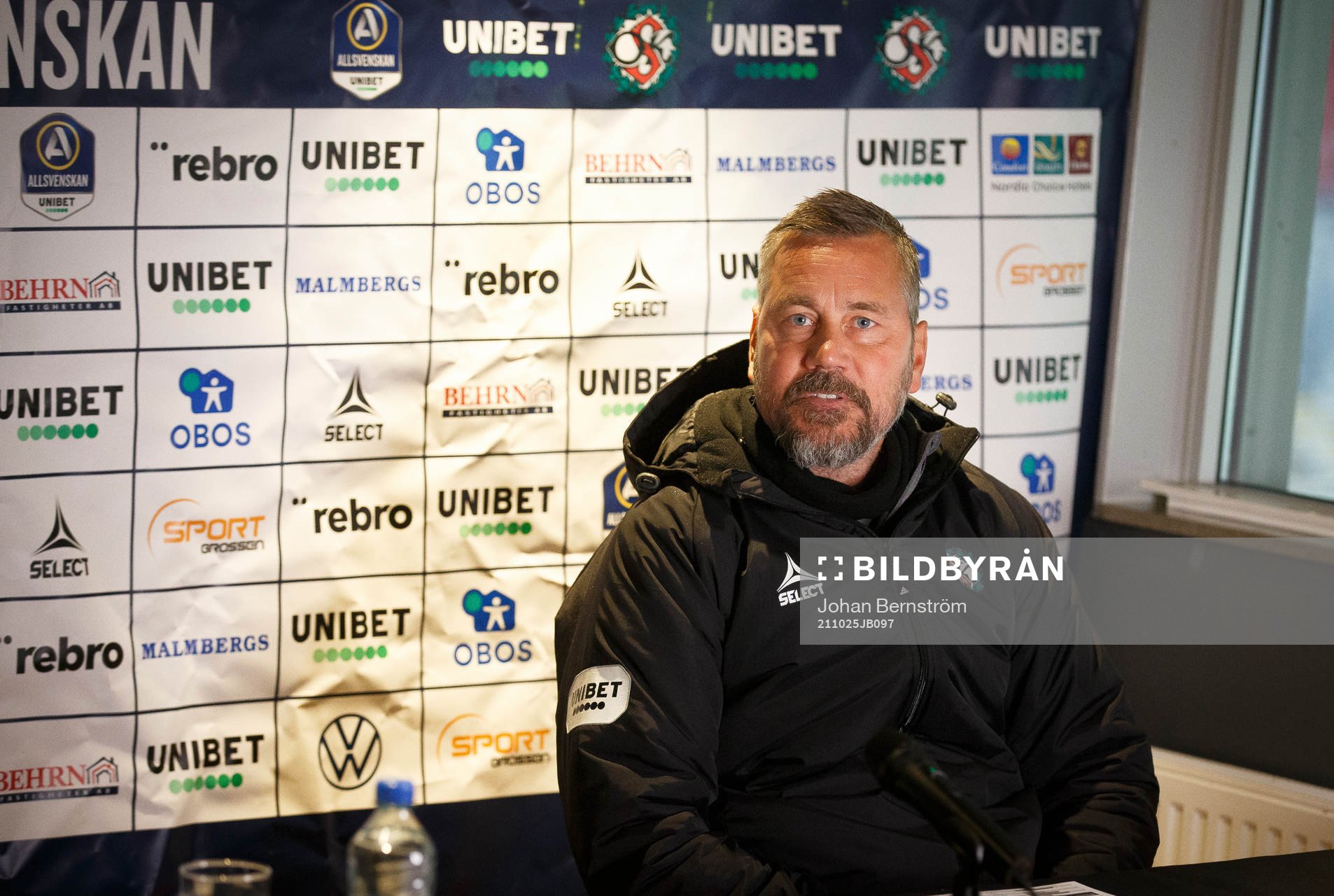 Örebros tränare Marcus Lantz på presskonferensen