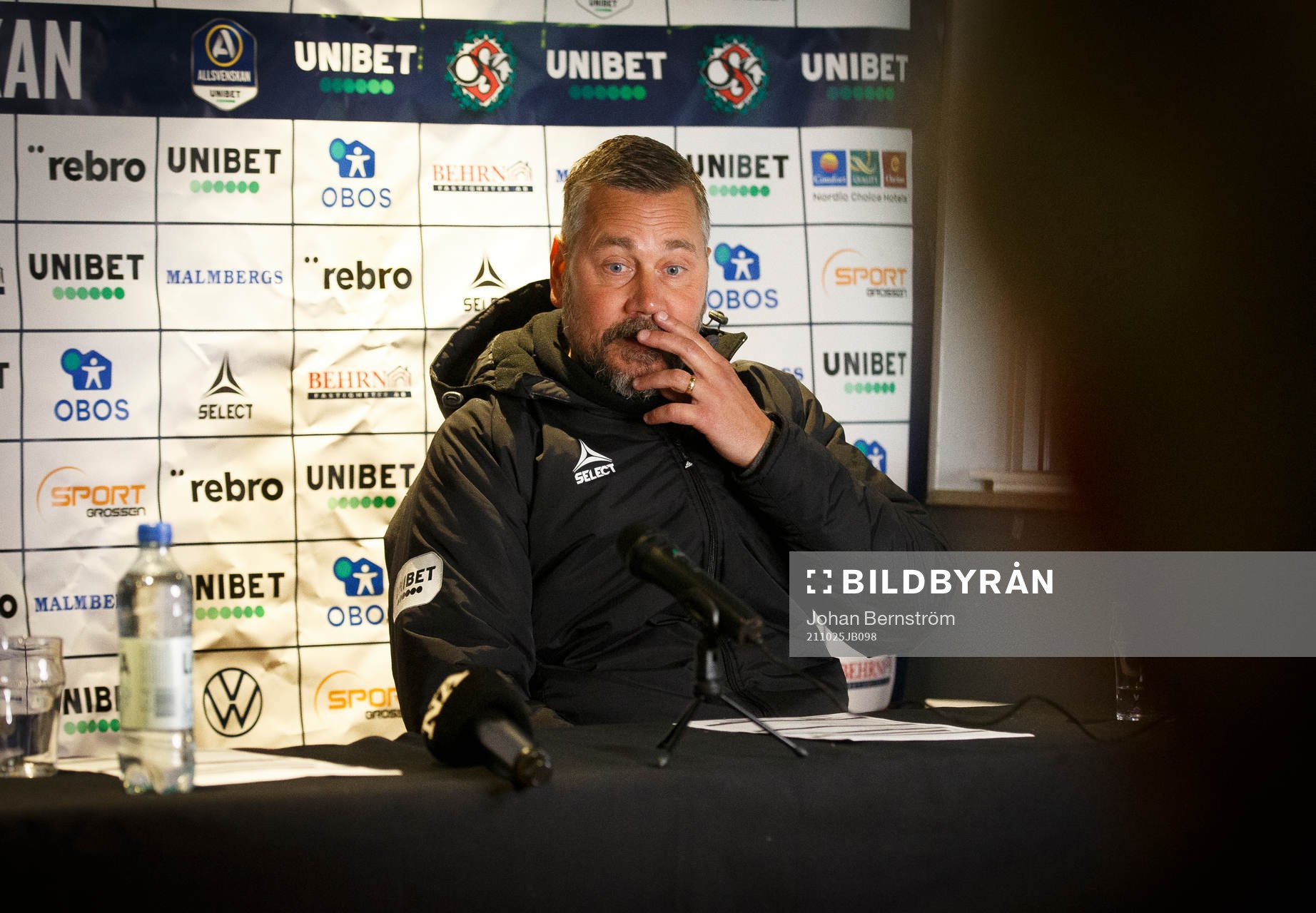 Örebros tränare Marcus Lantz på presskonferensen