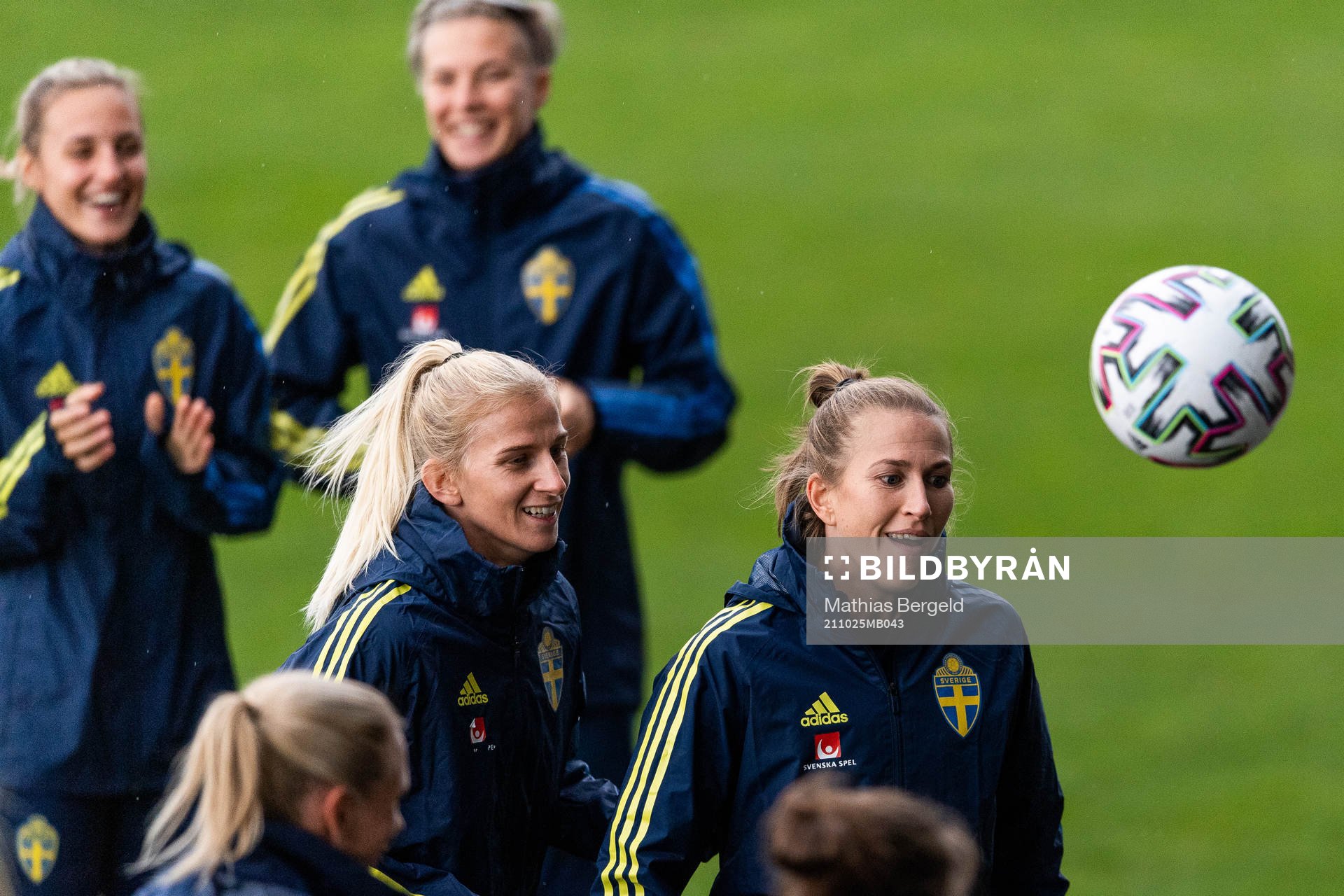 Sofia Jakobsson and Emma Berglund of the Swedish women's