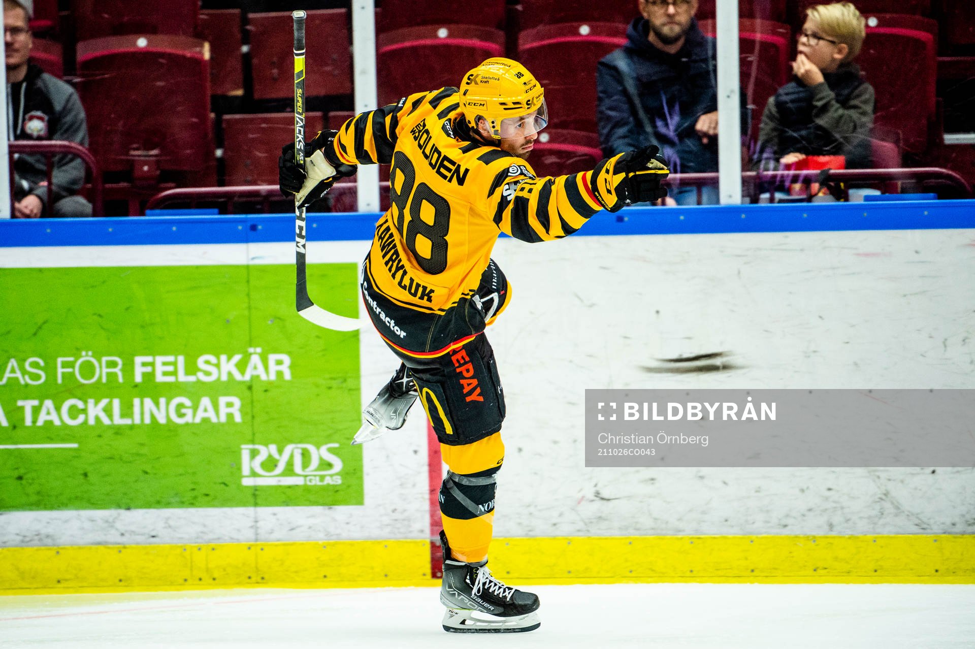 Skellefteås Jayce Hawryluk jublar