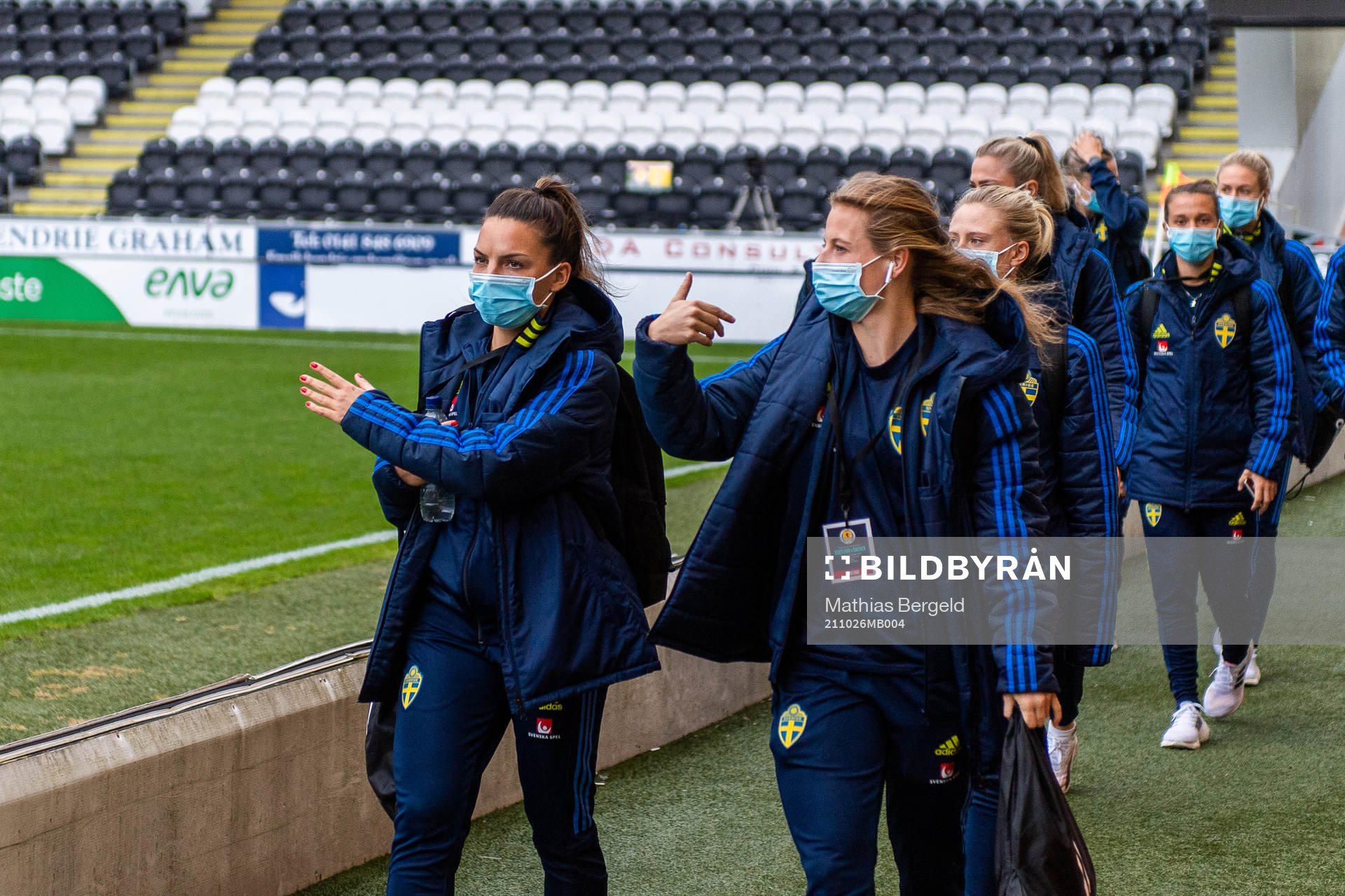 Johanna Rytting Kaneryd and Anna Anvegård  arrive