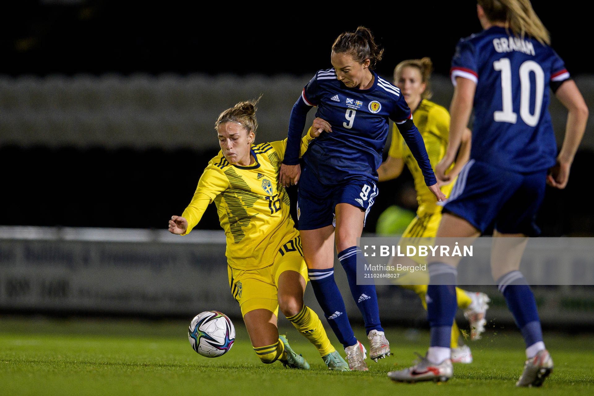 Filippa Angeldahl of Sweden and Caroline Weir of Scotland