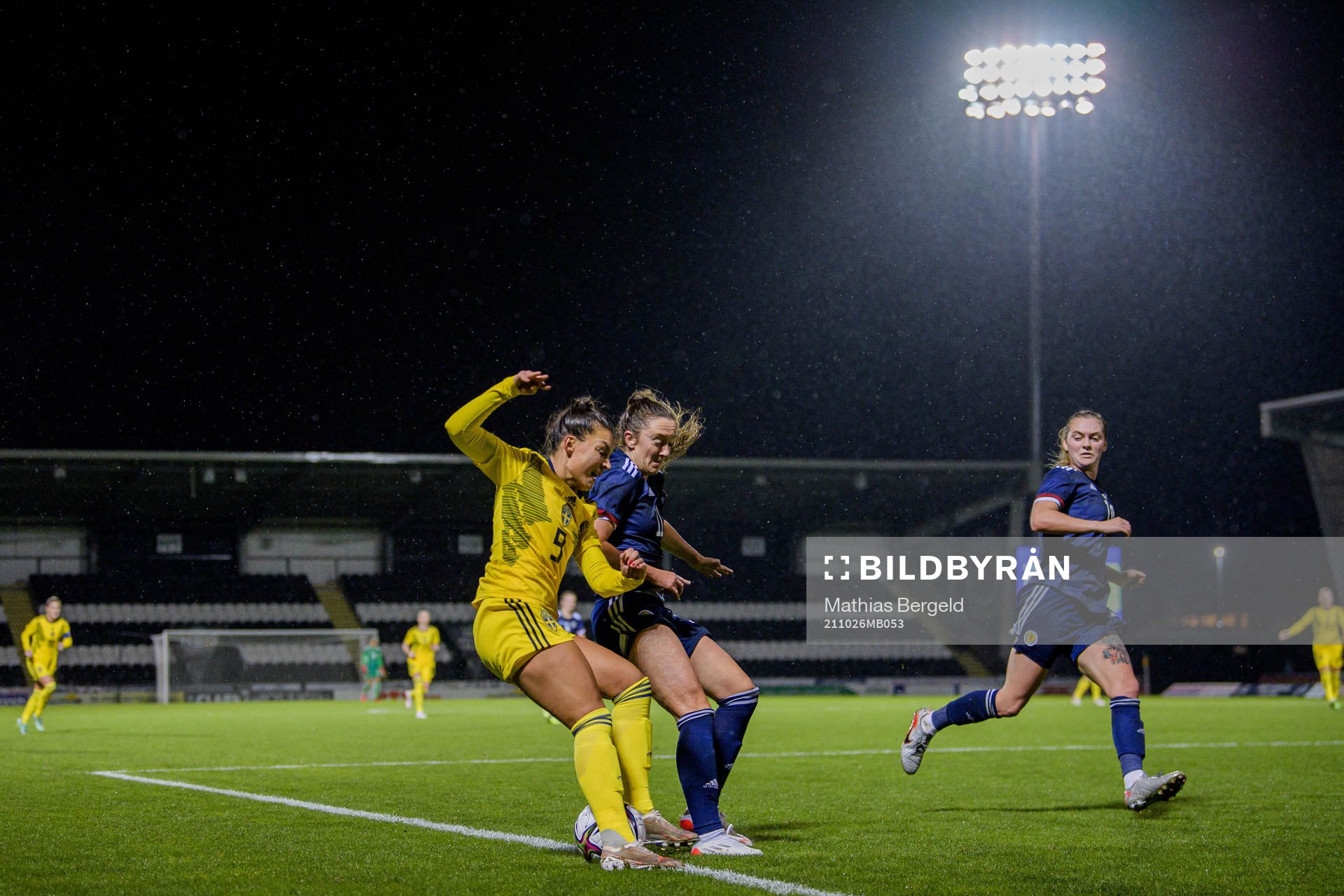 Johanna Rytting Kaneryd and Lisa Evans of Scotland