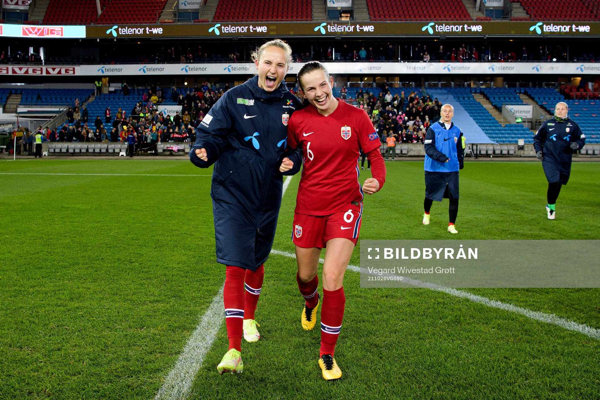 Caroline Graham Hansen and Tuva Hansen of Norway celebrate after the FIFA Women's World Cup Qualifier football match between Norway and Belgium on October 26, 2021 in Oslo. 