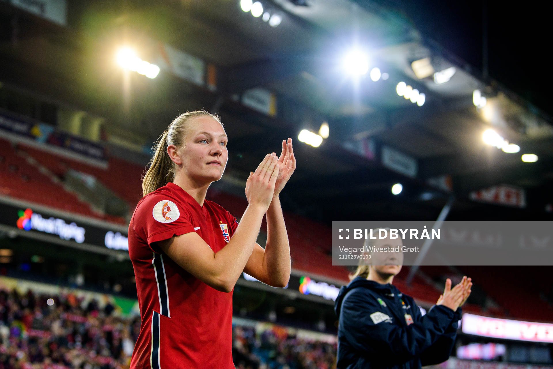 Frida Maanum of Norway celebrates
