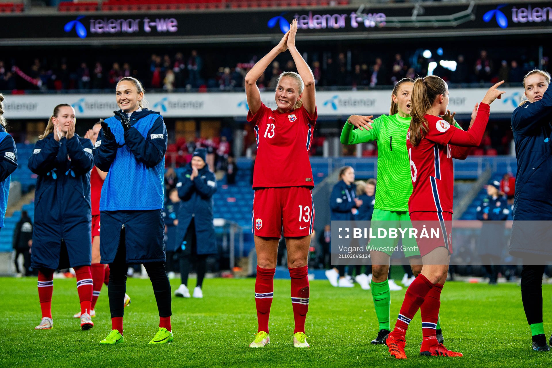 Vilde Hasund and Guro Bergsvand of Norway celebrate