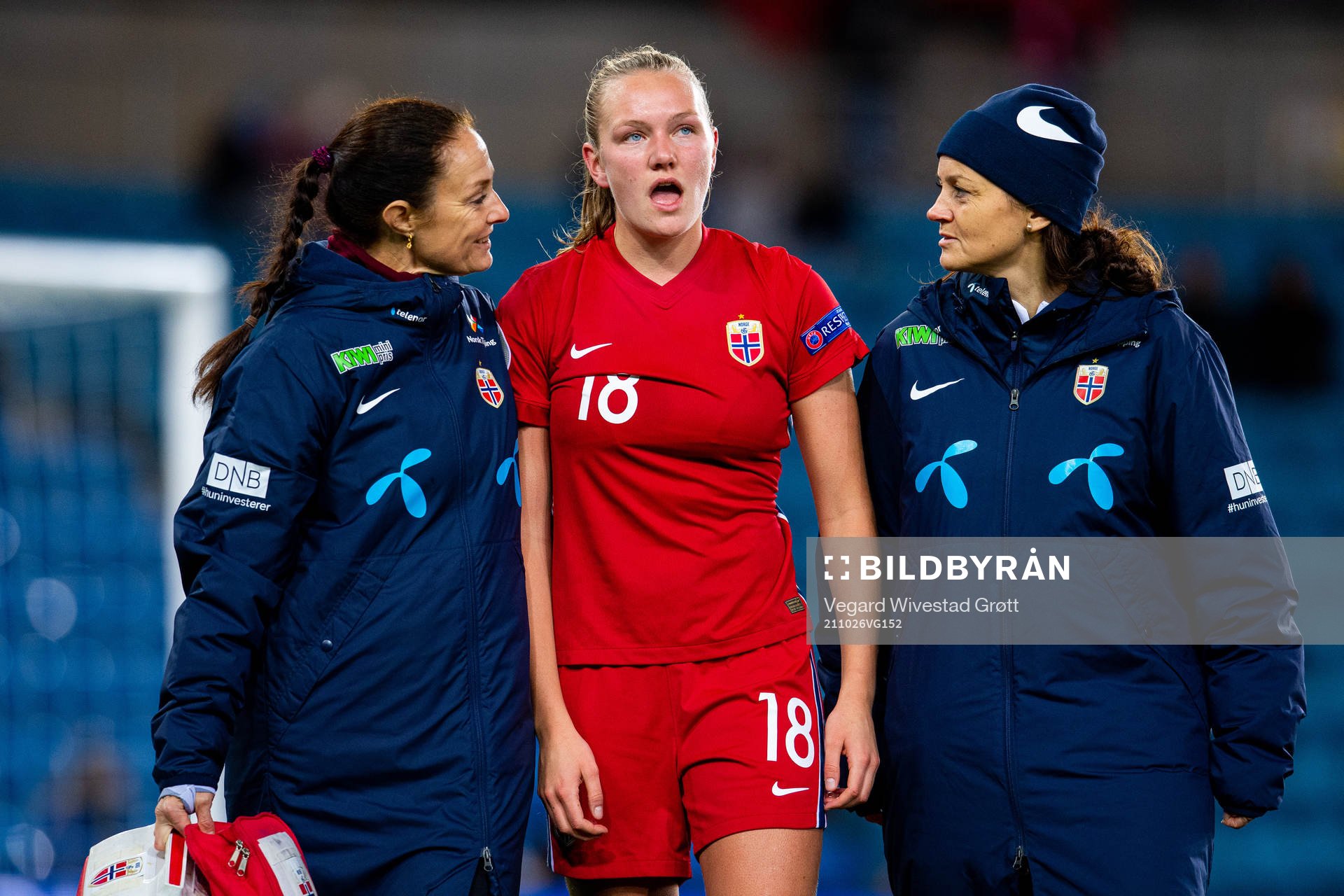 Margareta Endresen, physio, Frida Maanum and Anine
