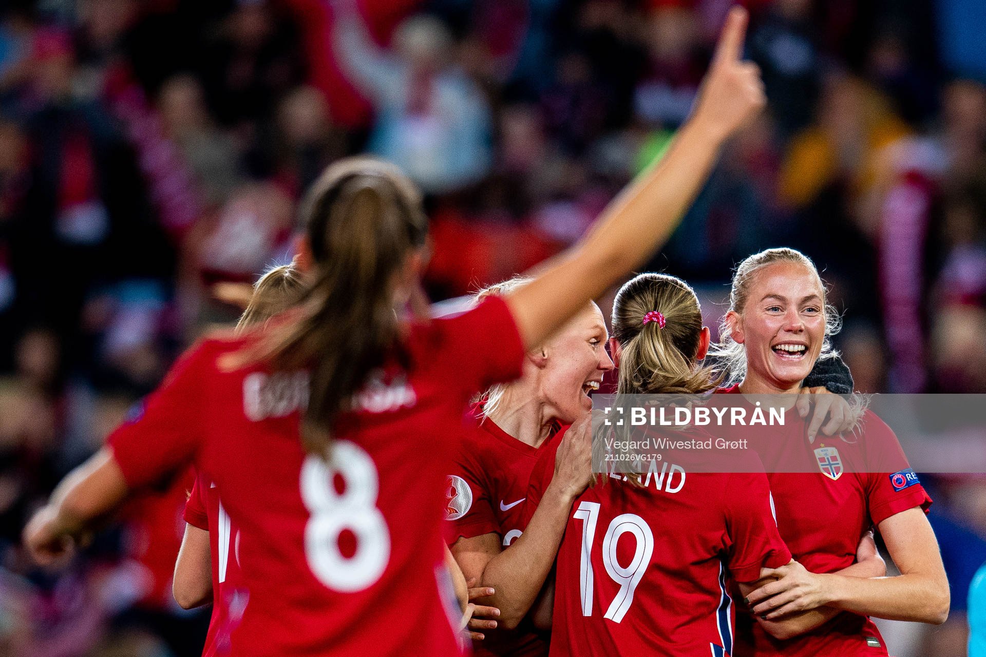 Guro Bergsvand of Norway celebrates with teammates Maria