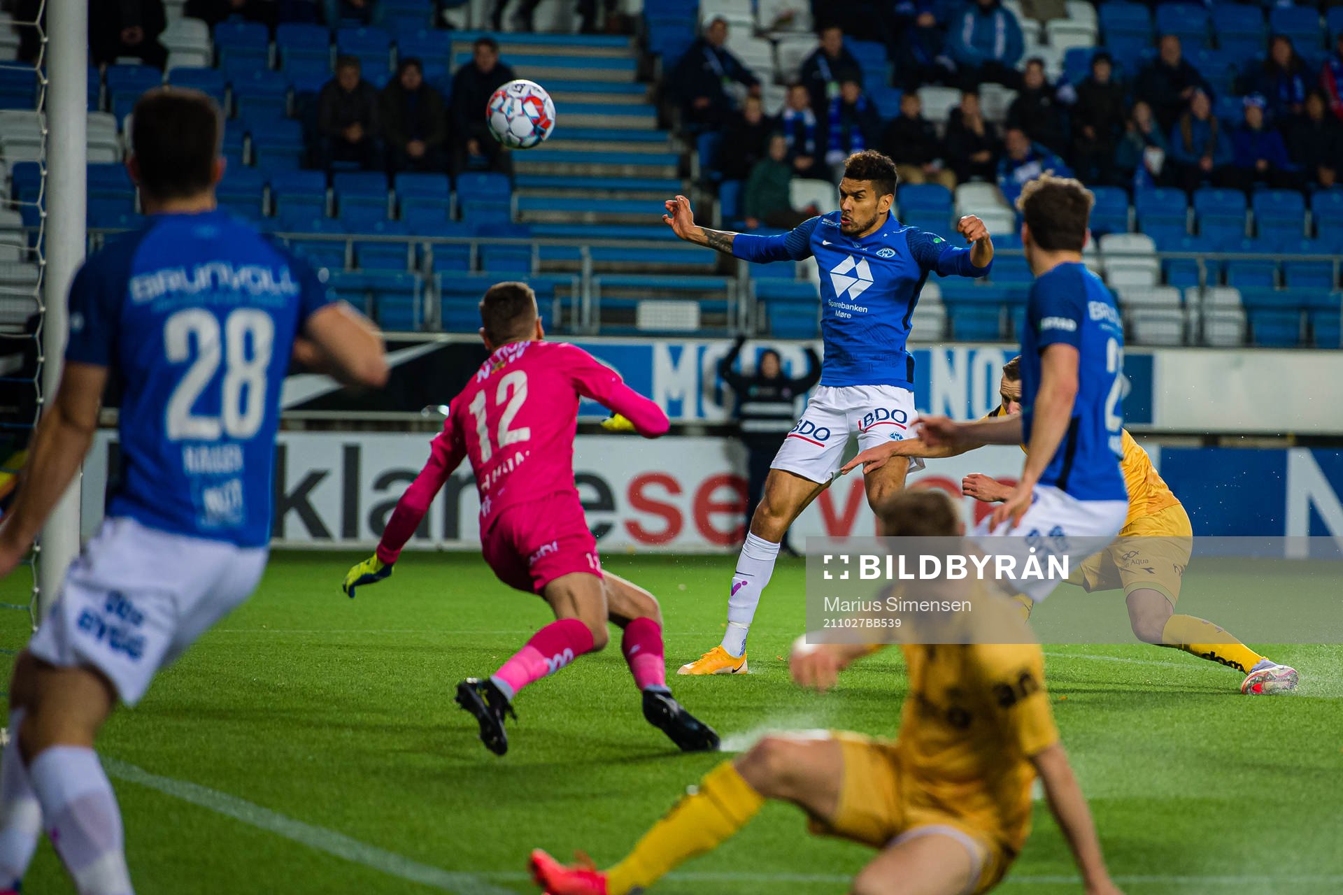 Ohikhuaeme Anthony Omoijuanfo of Molde misses a chance to