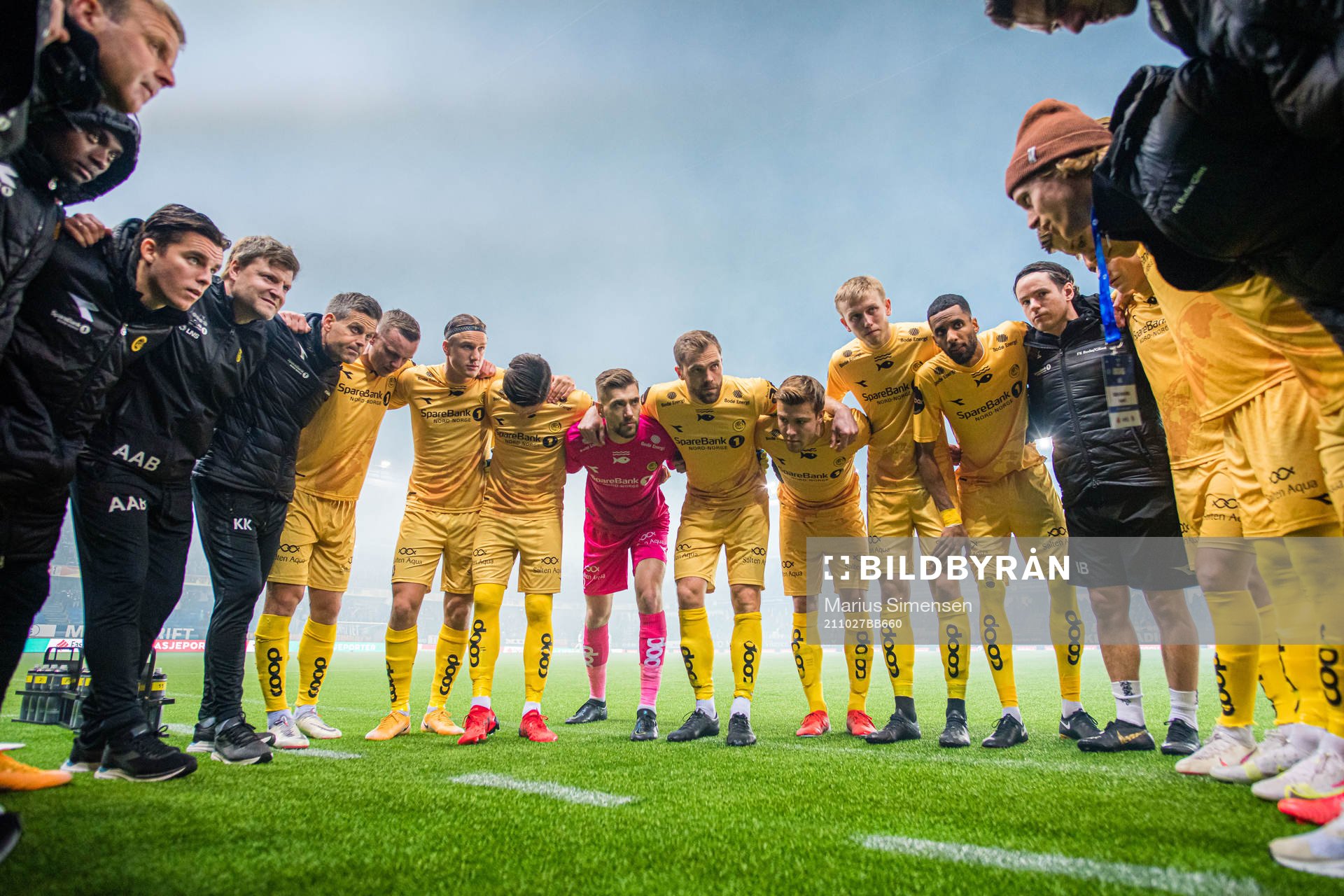 Kjetil Knutsen, head coach of Bodø/Glimt,, Marius Lode, Erik Botheim, Sondre Brunstad Fet, goalkeeper Nikita Haikin, Brede Mathias Moe, Fredrik André Bjørkan, Elias Kristoffersen Hagen, Amahl William D'Vaz Pellegrino and Ulrik Saltnes of Bodø/Glimt ahead of during the Eliteserien match between Molde and Bodø/Glimt on October 27, 2021 in Molde.