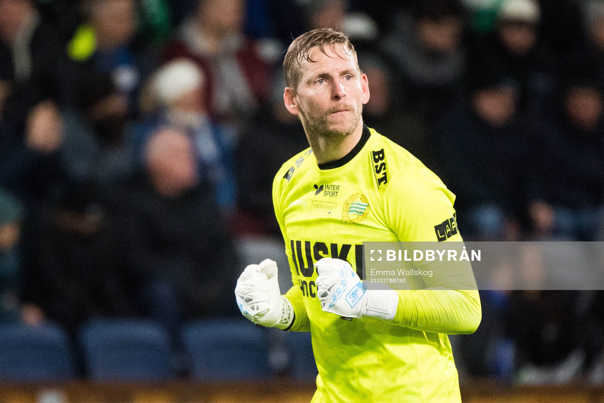 Hammarbys målvakt David Ousted jublar