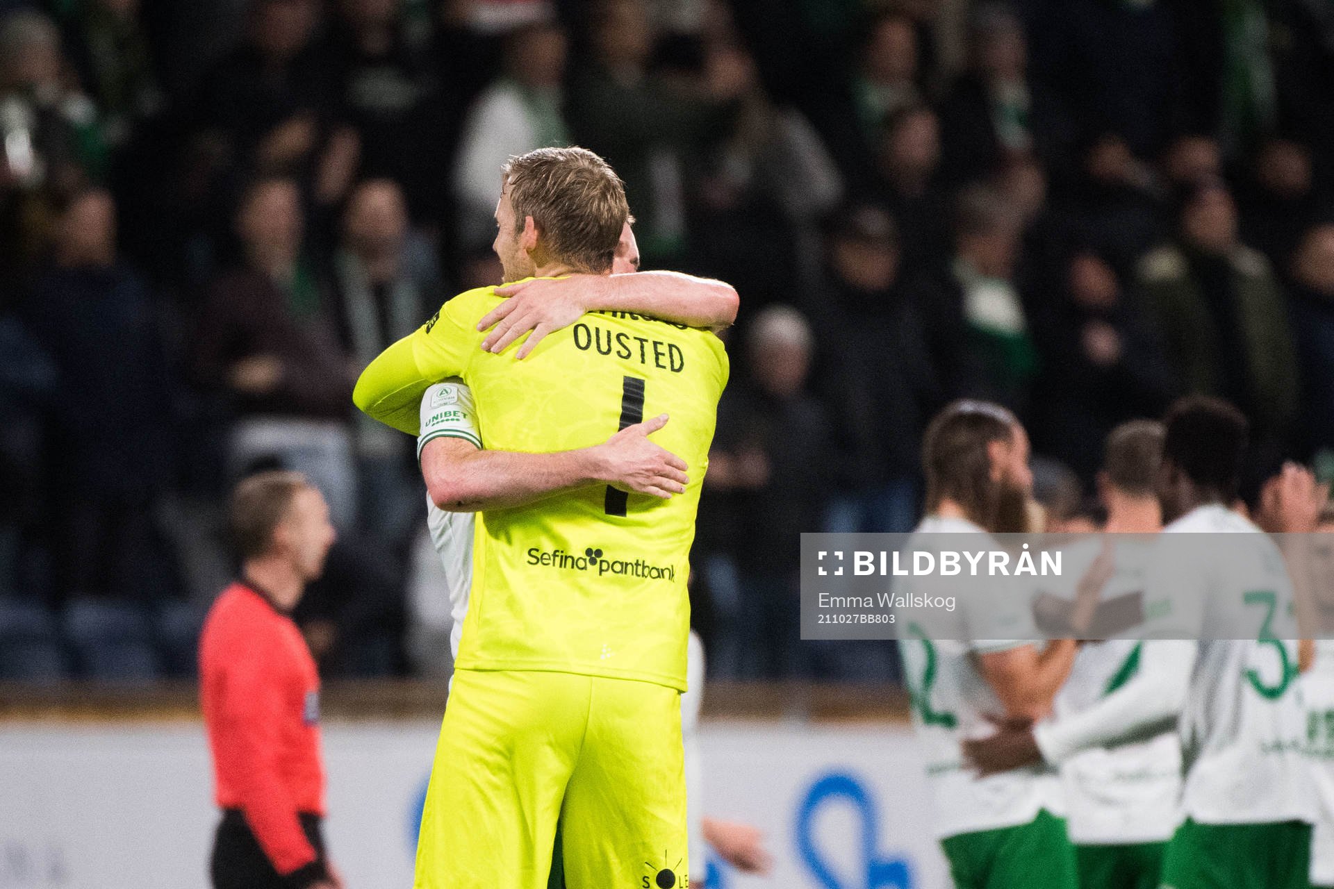 Hammarbys målvakt David Ousted och Richard Magyar jublar