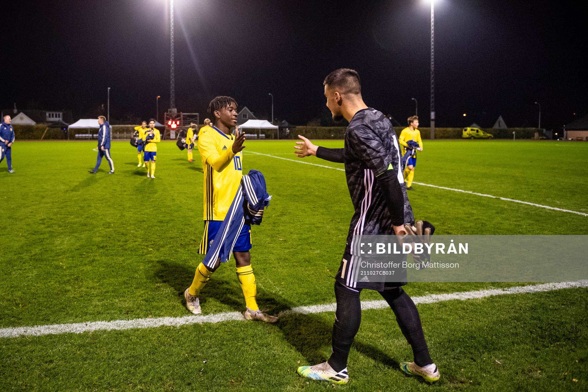Sveriges Didace Daniele Rutsoka Burubwa och målvakt