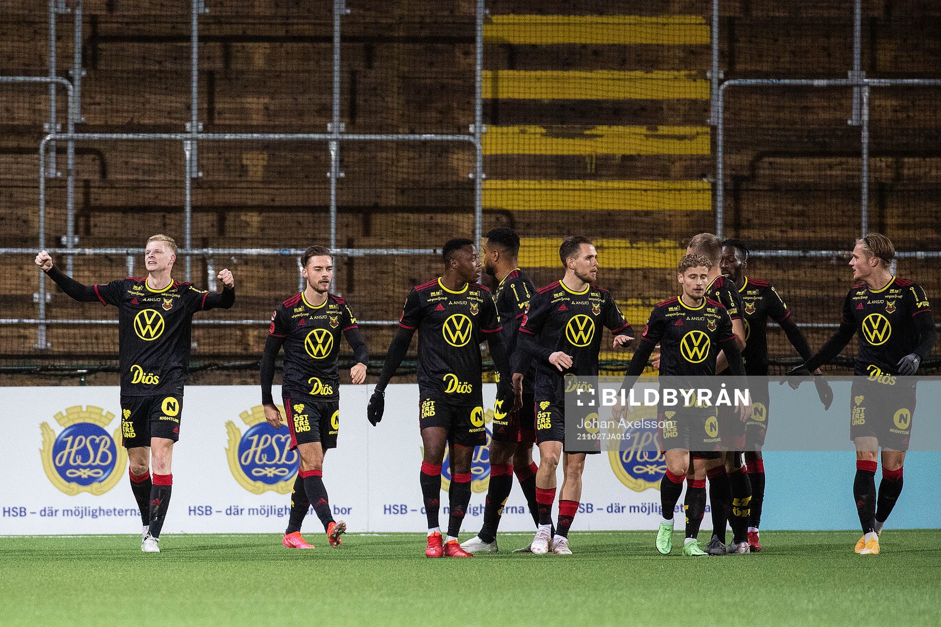 Östersunds Malcolm Stolt jublar