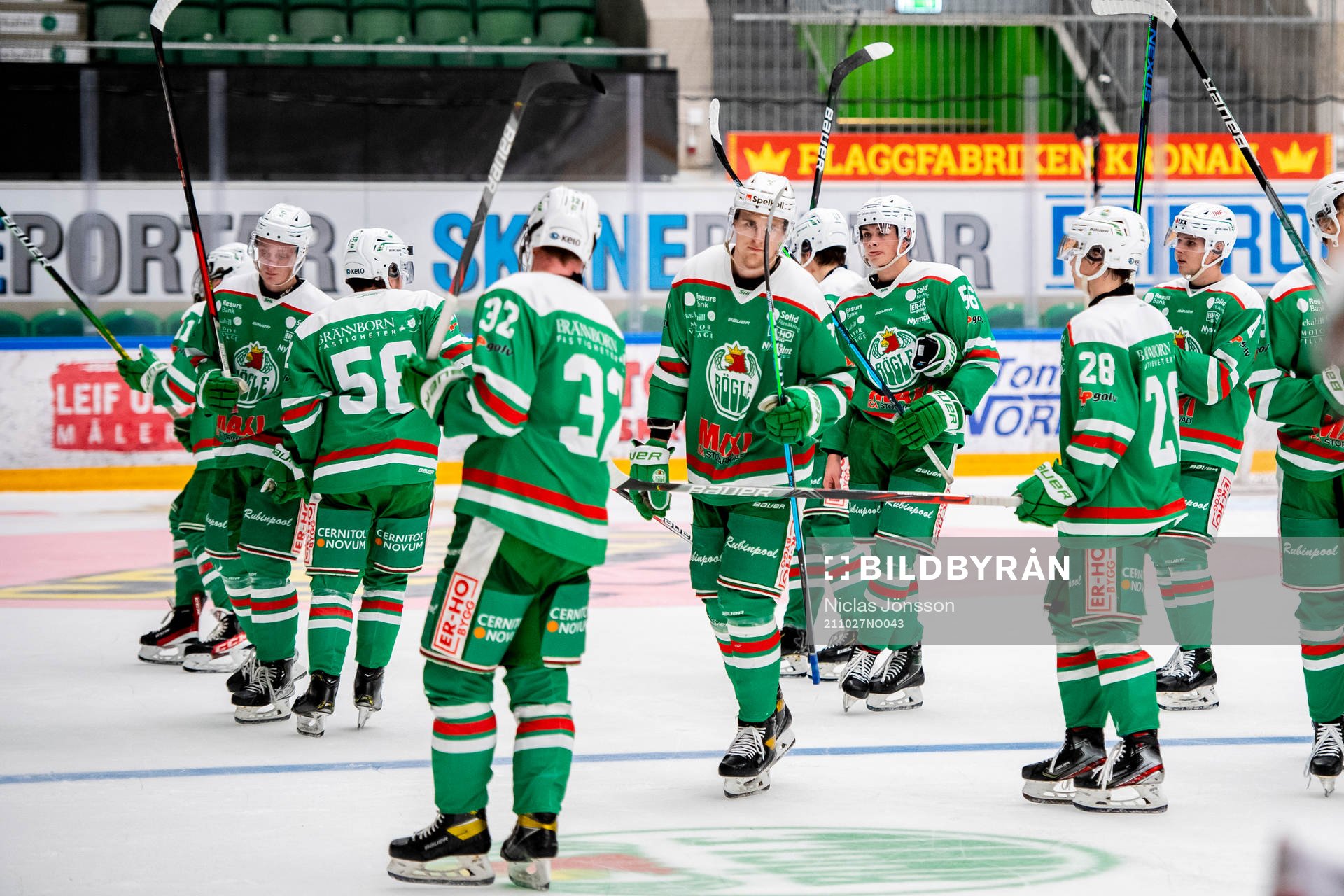 Rögles spelarna jublar