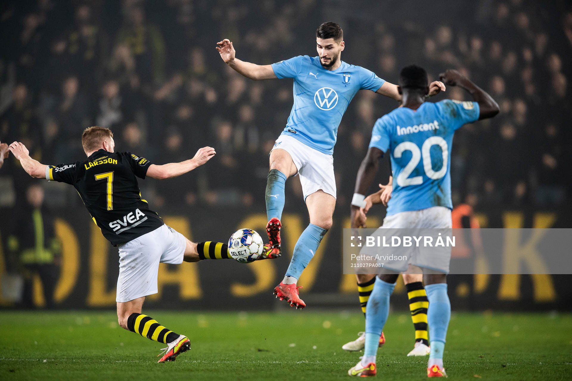 s Sebastian Larsson och Malmö FFs Antonio Colak