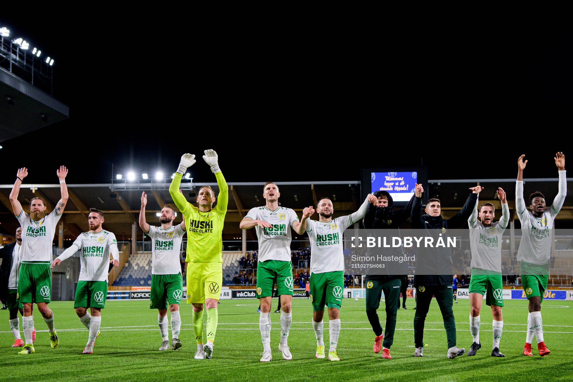 Hammarbys spelare jublar