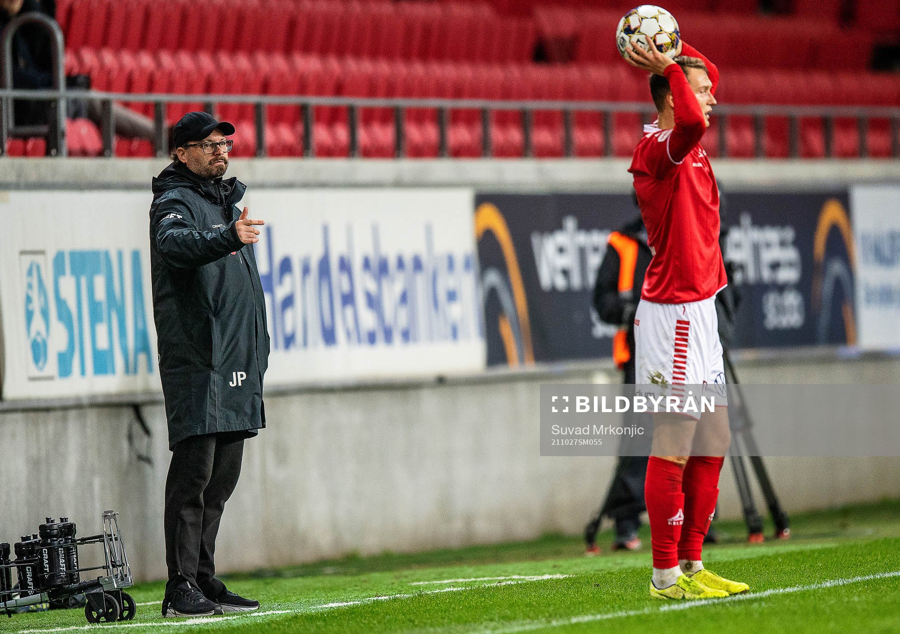 Varbergs tränare Joakim Persson och Kalmars Piotr Johansson