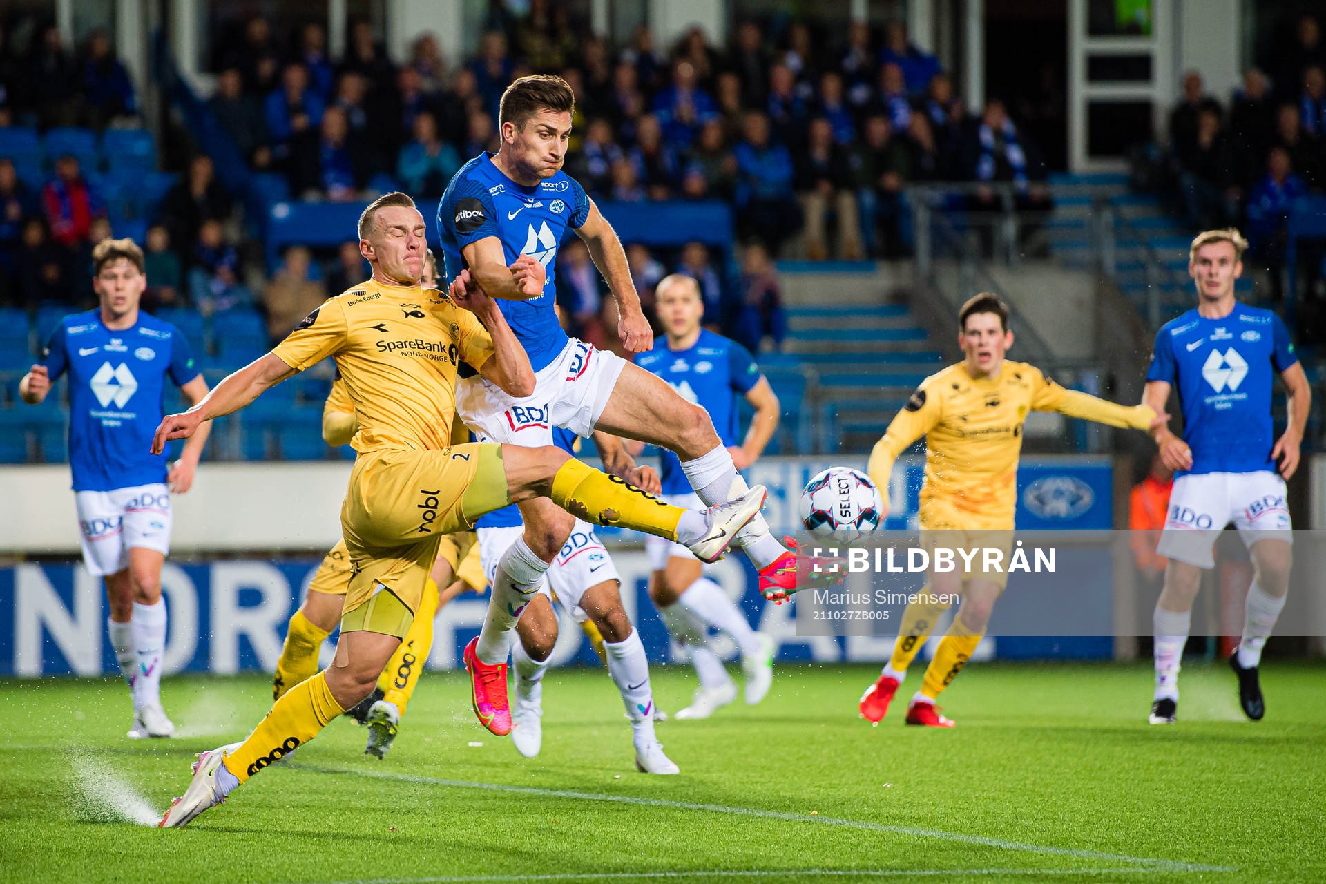 Marius Lode of Bodø/Glimt and Kristoffer Haugen of Molde