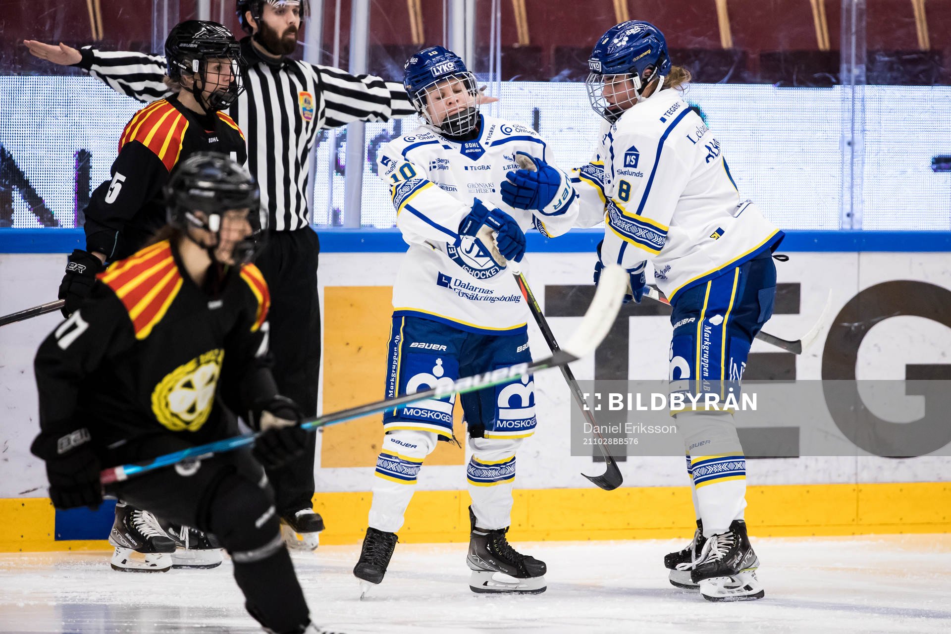 Leksands Phoebe Staenz och Leksands Ella Albinsson