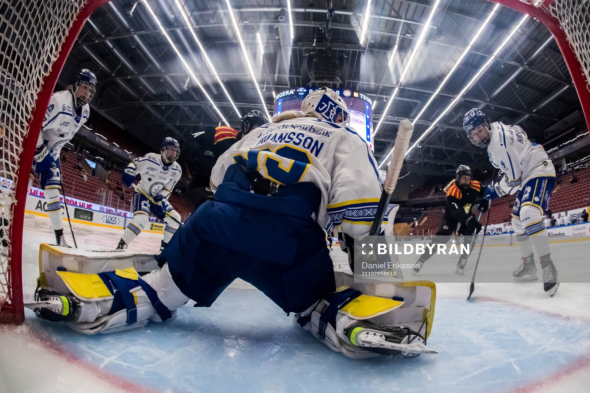 Leksands målvakt Amanda Johansson och Gracen Hirschey