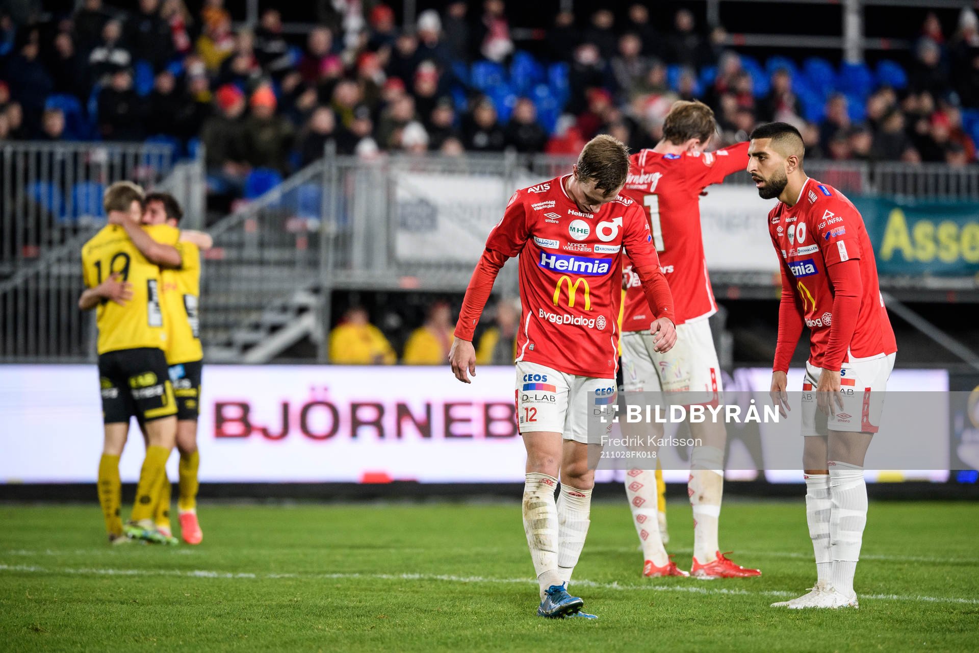 Degerfors Erik Lindell och Sean Sabetkar deppar