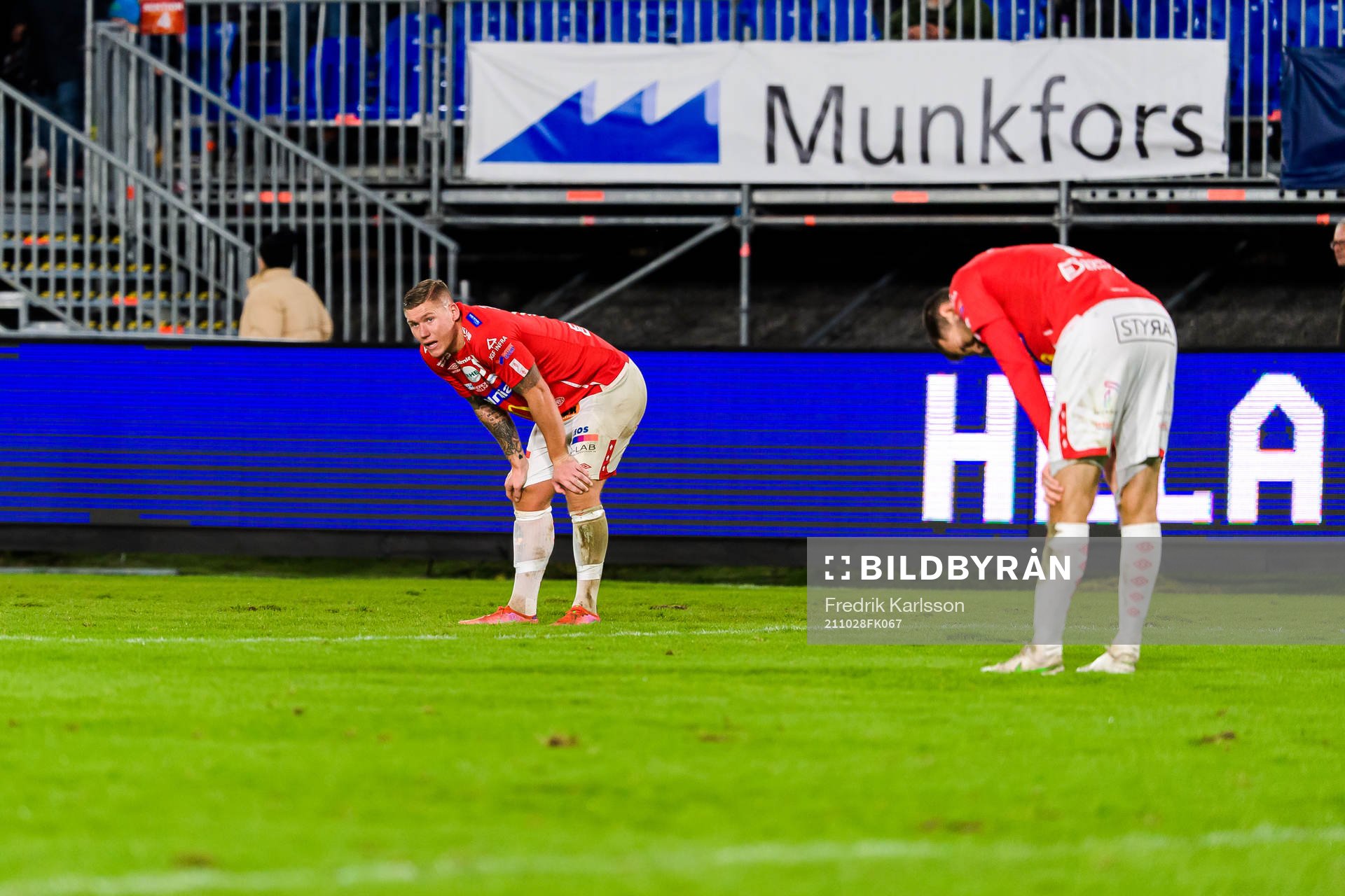 Degerfors Victor Edvardsen och Sean Sabetkar deppar