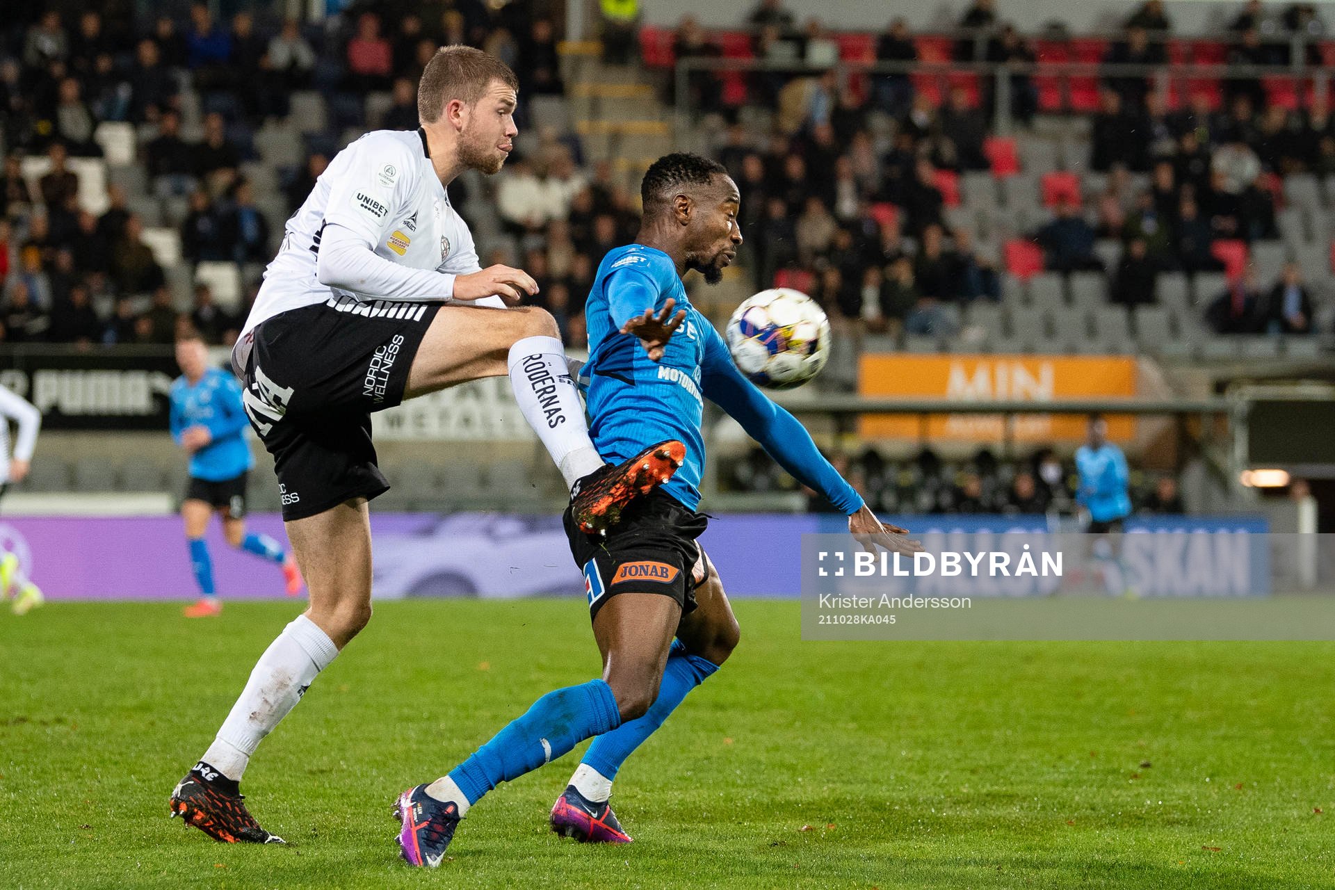 Örebros Niclas Bergmark och Halmstads Sadat Karim