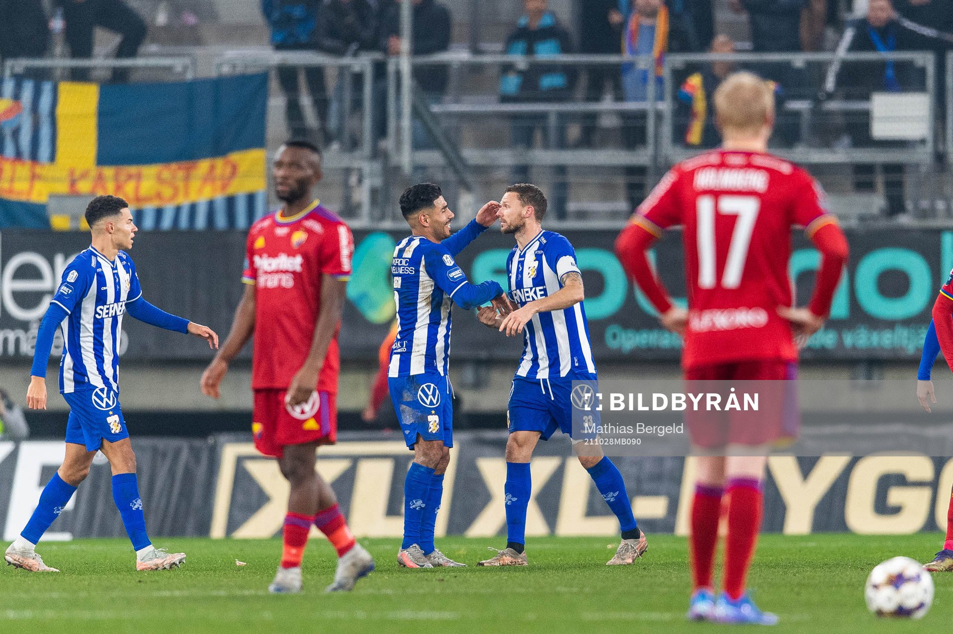 IFK Göteborgs Hosam Aiesh och Marcus Berg jublar
