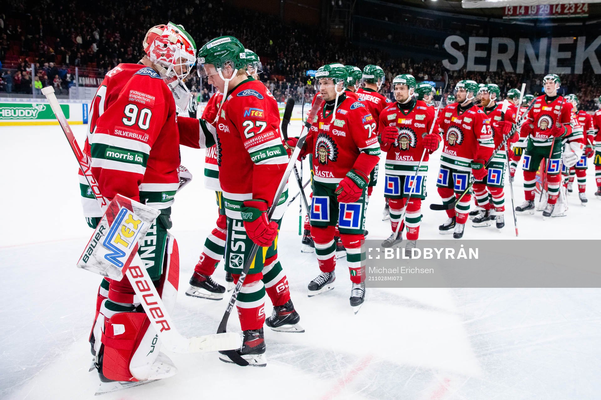 Frölundas målvakt Matthew Tomkins och Teodor Niederbach