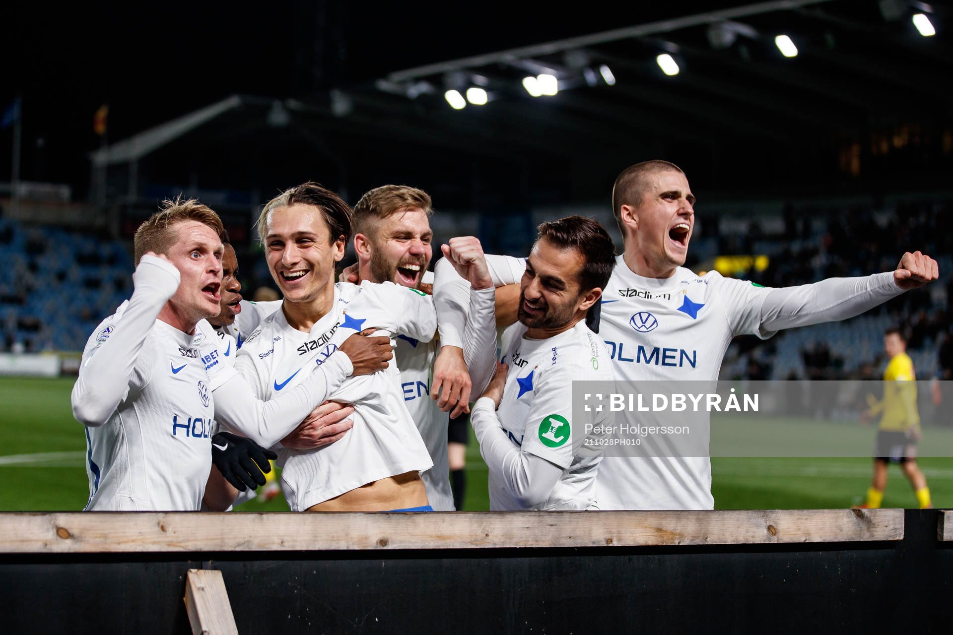 IFK Norrköpings Christoffer Nyman jublar med lagkamrater
