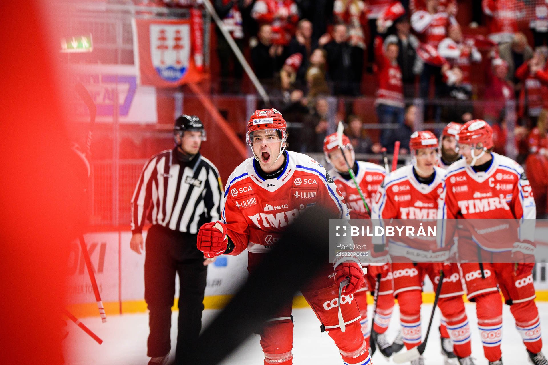 Timrås Viktor Lodin jublar